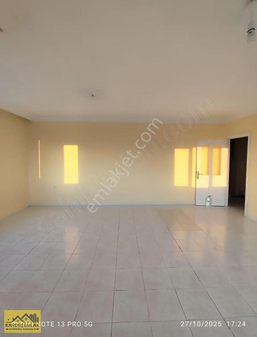 Kardeş Emlak'tan Ulubatlı Hasan Mahallesinde 3+1 Kapalı Mutfak - Görsel 11