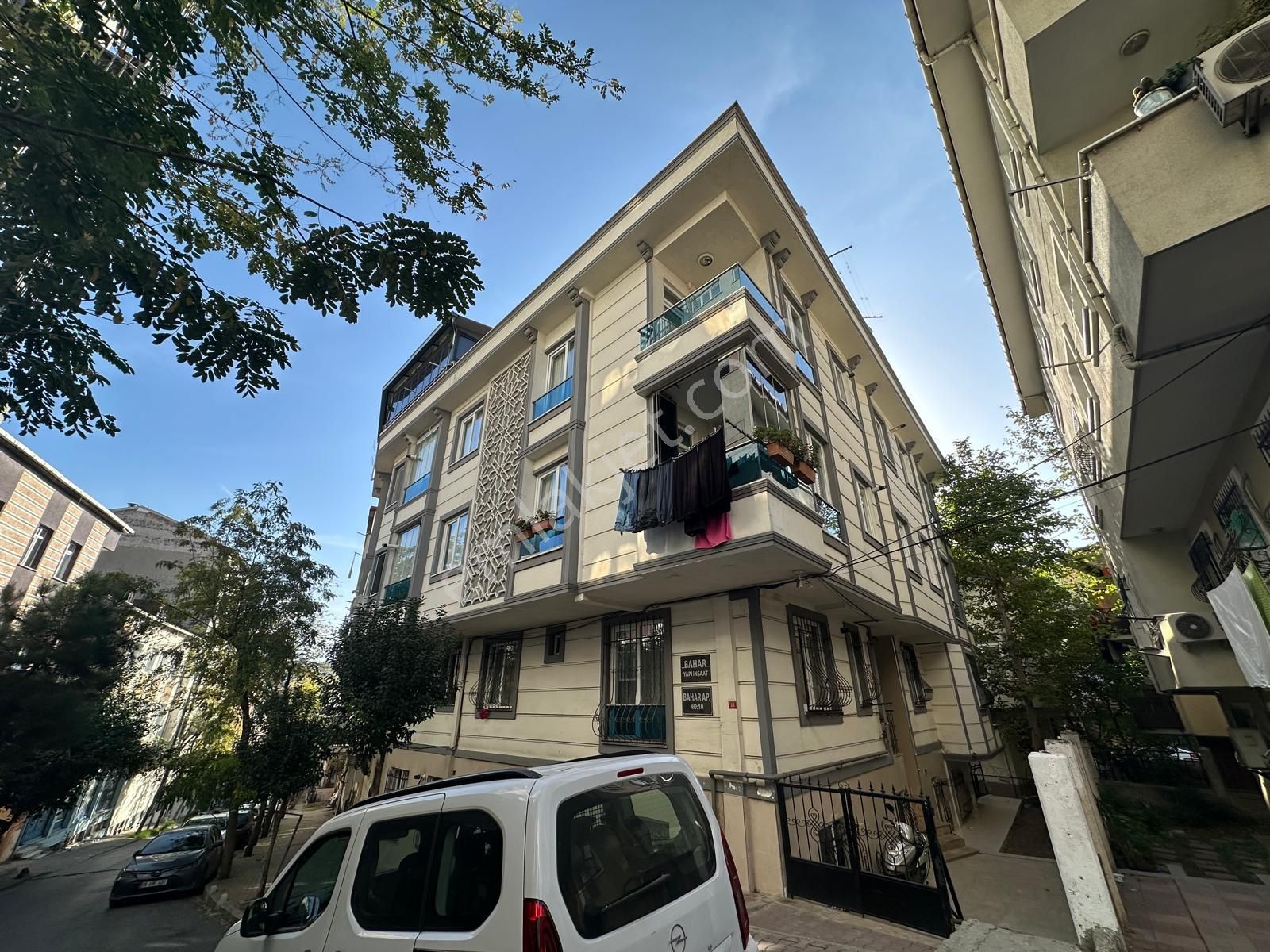 İstanbul House'dan B.evler'de 9 Yıllık Binada Geniş 4+2 Dublex