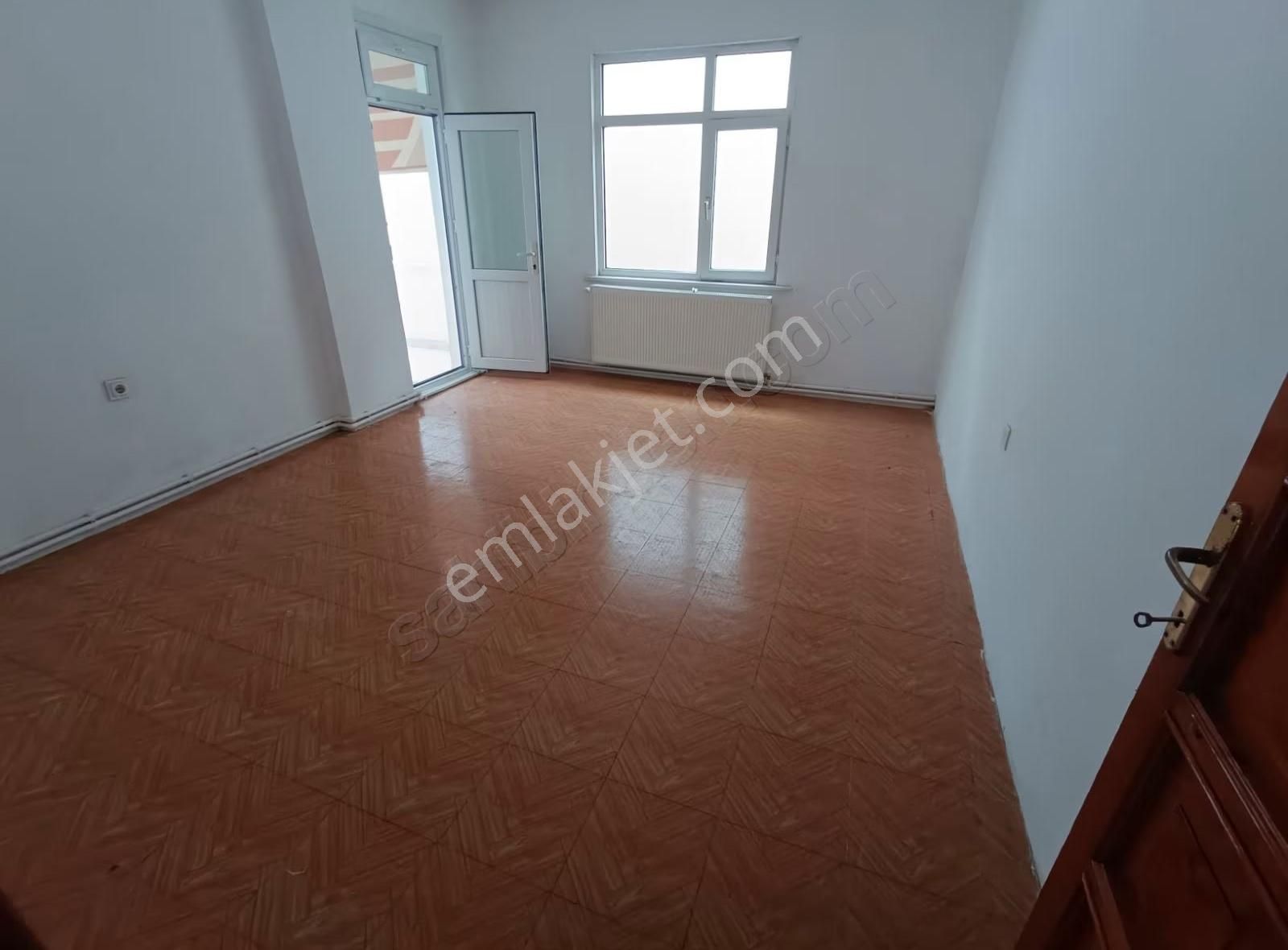 Zeno Emlak'tan Kiralık Cok Geniş 3.cu Katta Kullanisli 3+1daire - Görsel 7