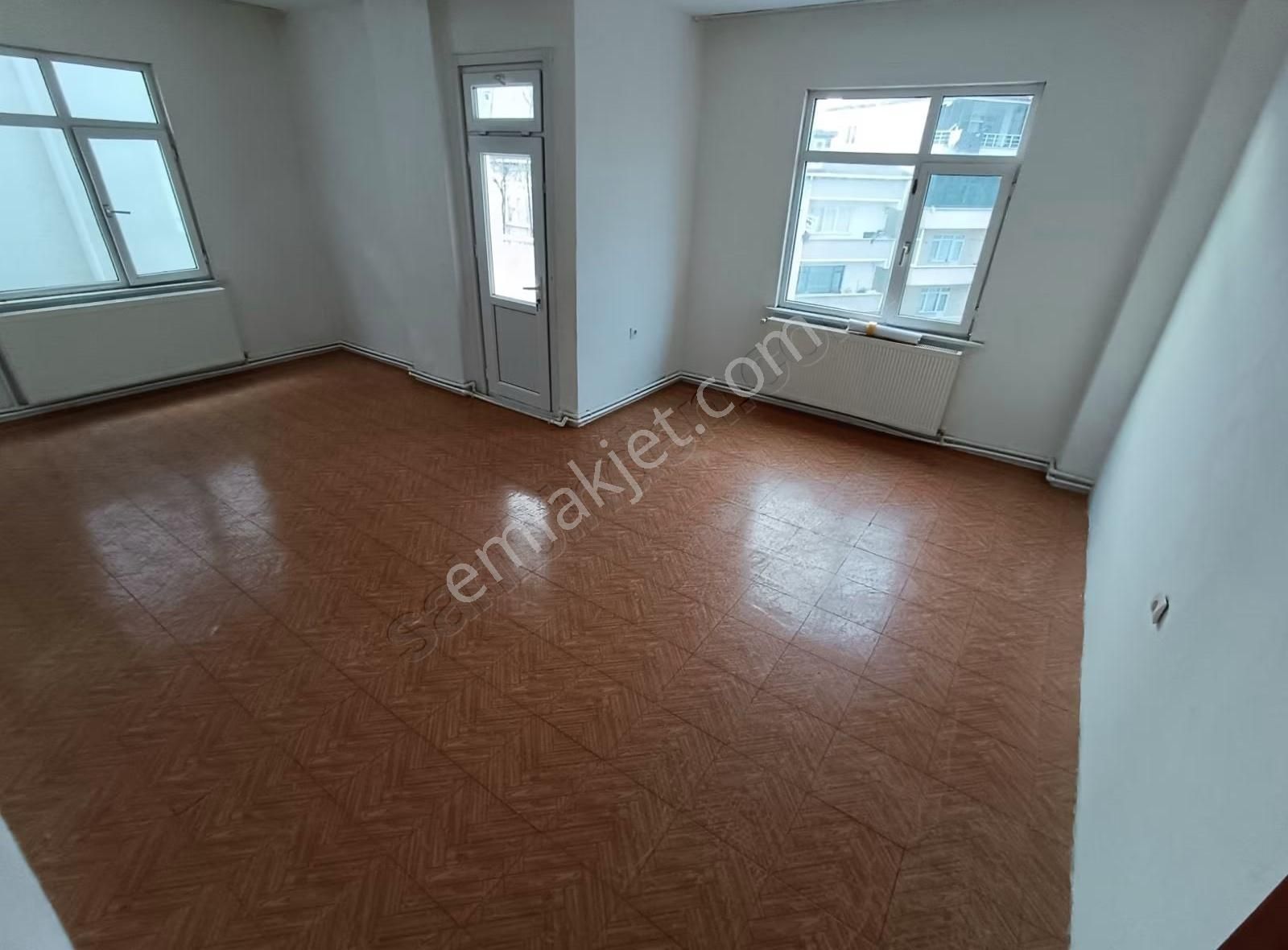 Zeno Emlak'tan Kiralık Cok Geniş 3.cu Katta Kullanisli 3+1daire - Görsel 9