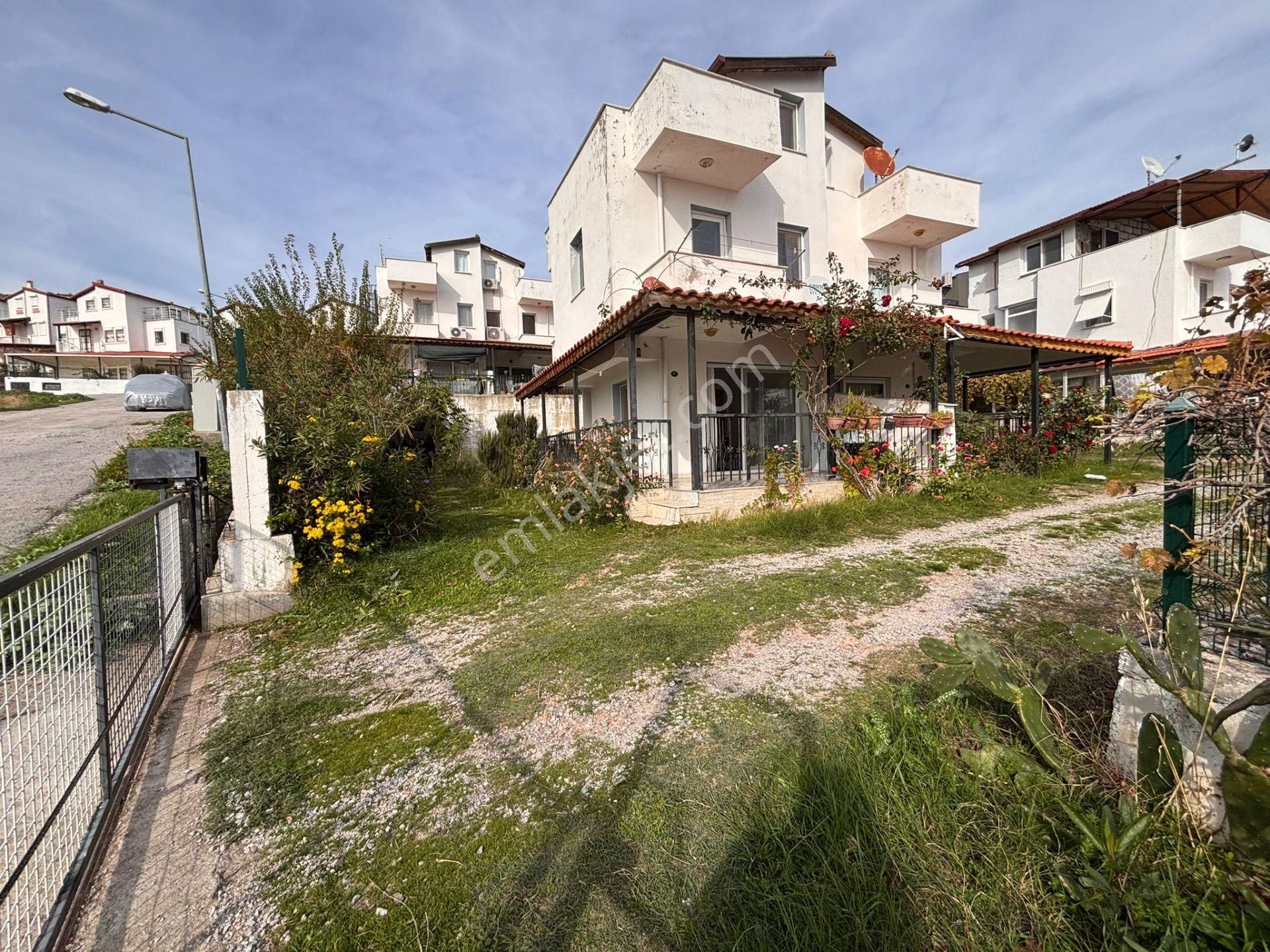 Çandarlı Da Deniz Manzaralı Satılık Villa - Görsel 10
