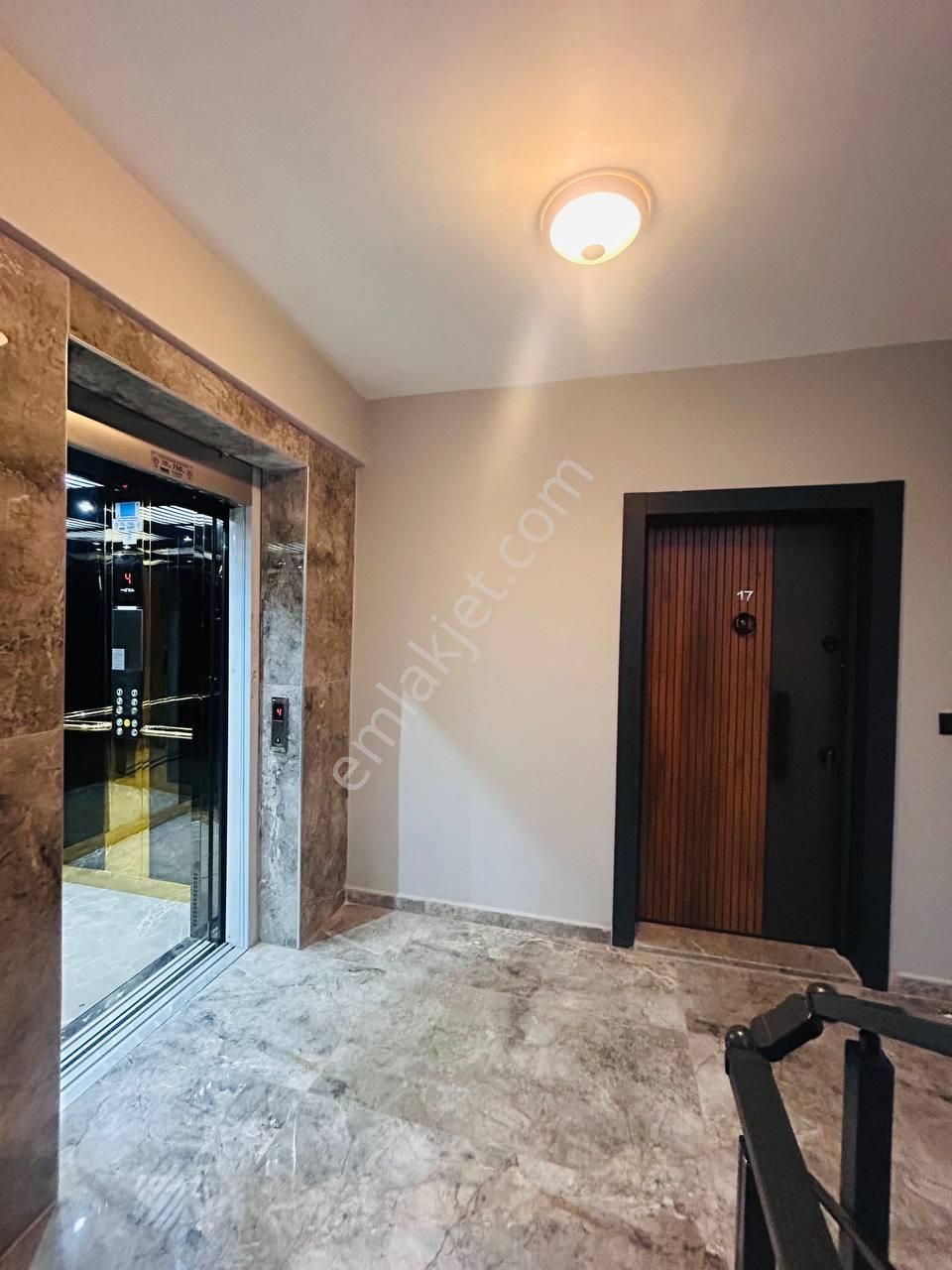 Kurupelitte Tramvaya Sahile Yakın İskanlı Binada Satılık 1+1 - Görsel 19