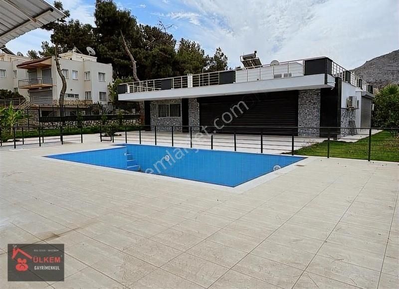 Kusadası Merkezınde Özel Havuzlu Tek Mustakıl Bahcelı Vılla - Görsel 30