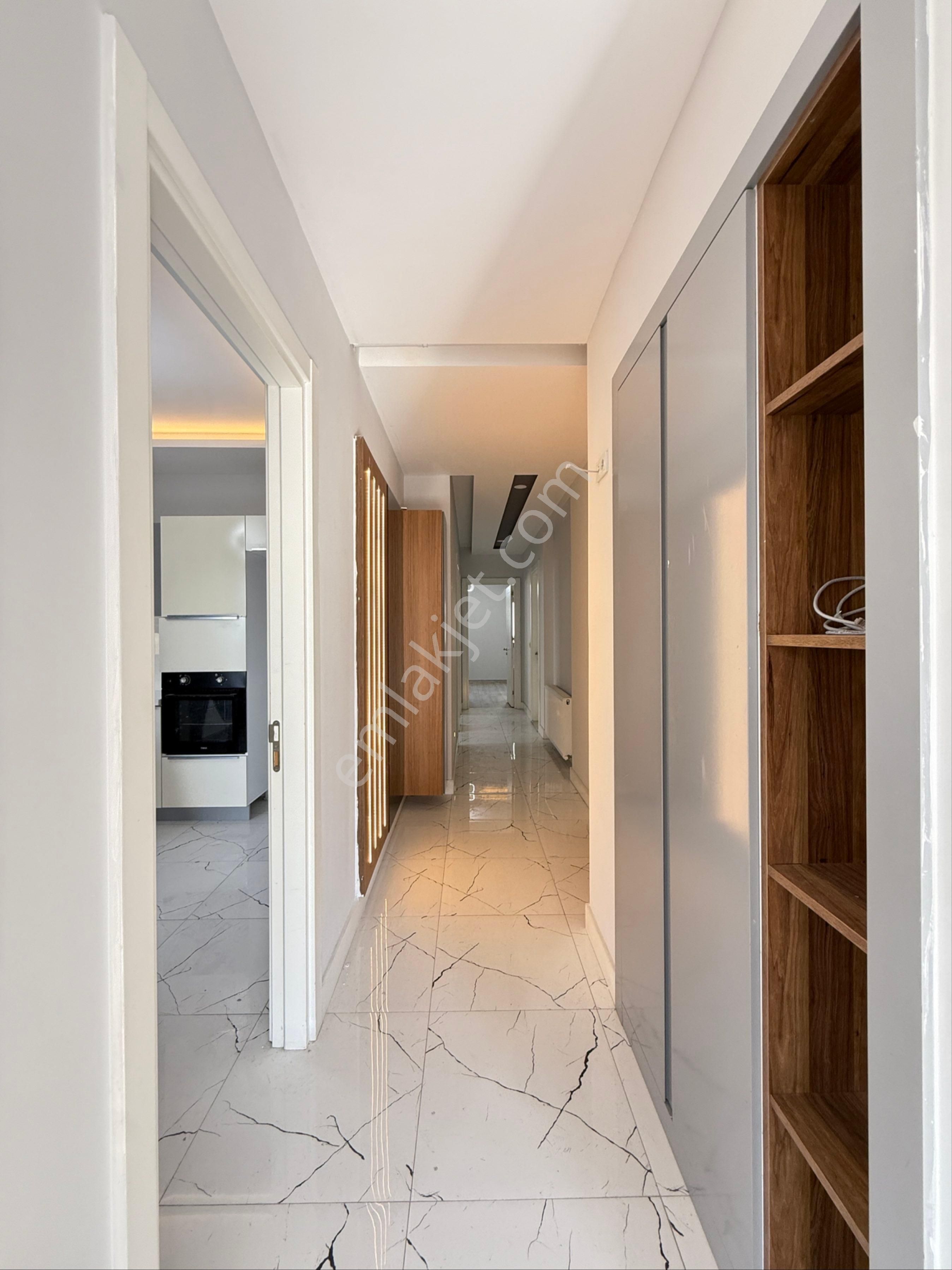 Remint’den Toros Mahallesinde Buhara İlk Öğretim Okulu Civarı 3+2ç1 Satılık Daire Kaçmaz Uygun Fiyat - Görsel 3