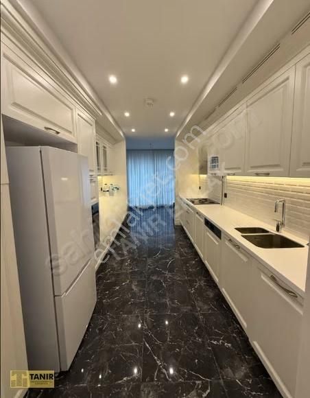 Beylikdüzü Azur Marmara Sitesinde Satılık Lüx Daire - Görsel 9