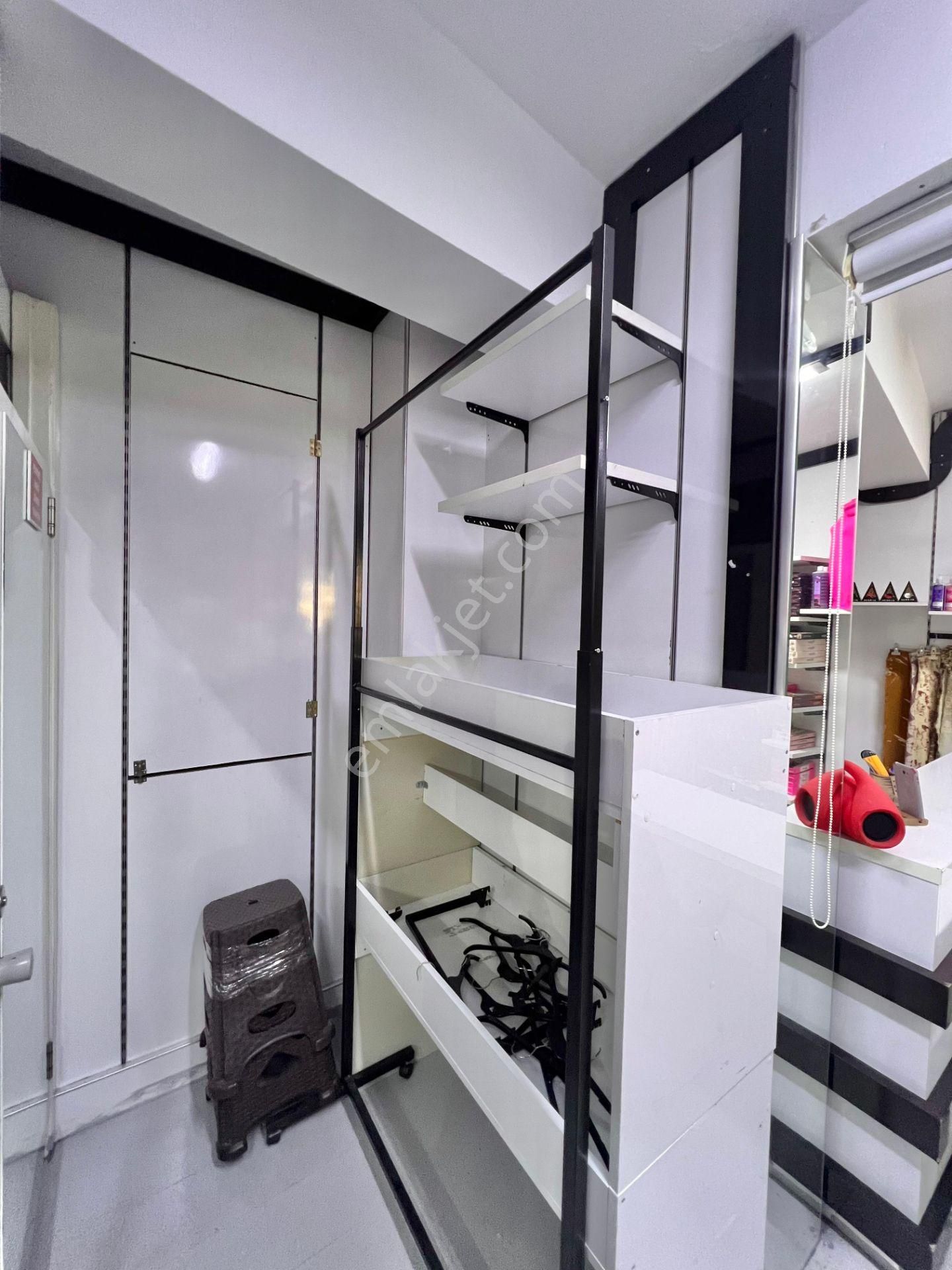 Çaybaşı'nda Devren Kiralık Giyim Mağazası - Görsel 22