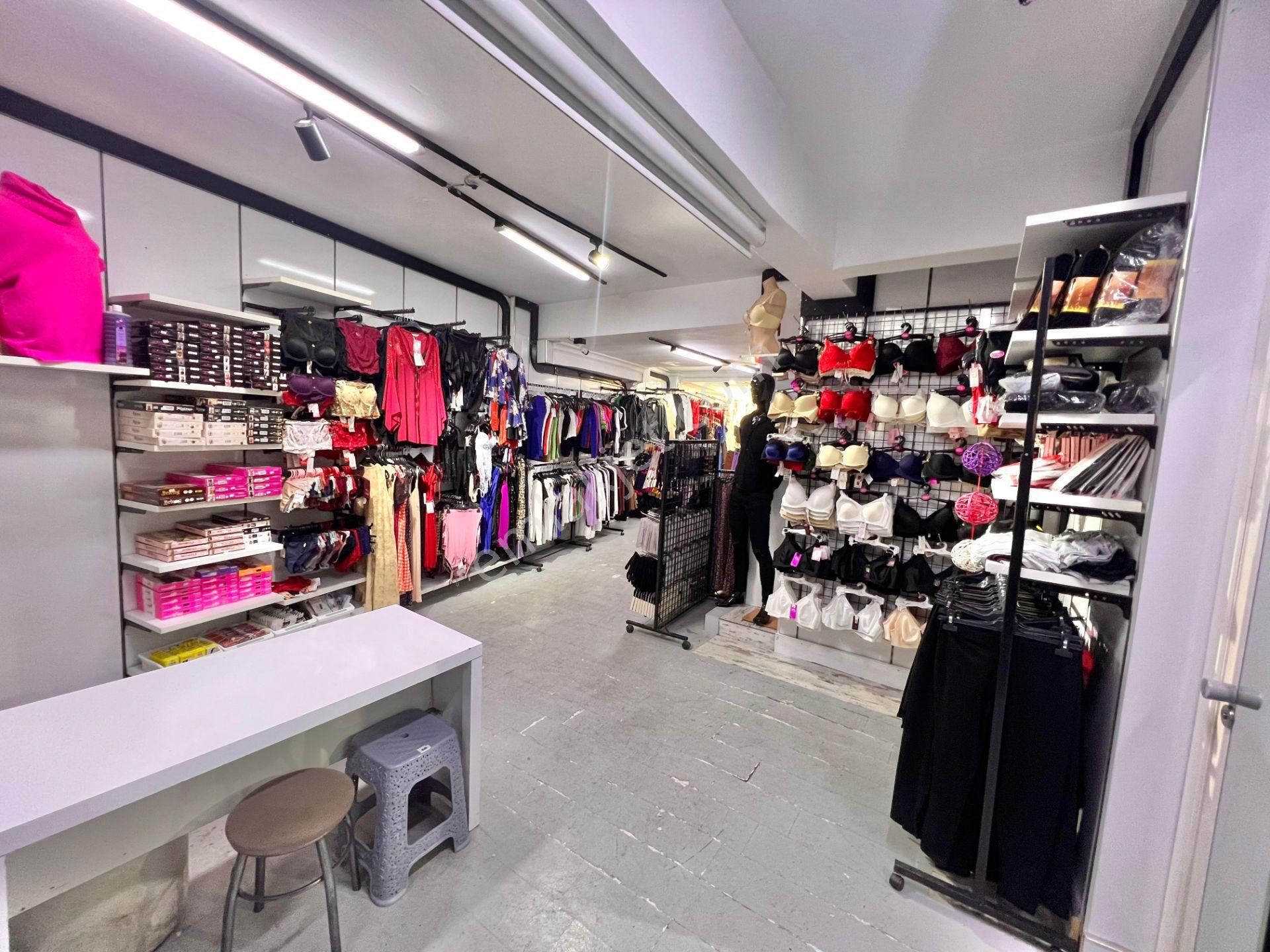 Çaybaşı'nda Devren Kiralık Giyim Mağazası - Görsel 12