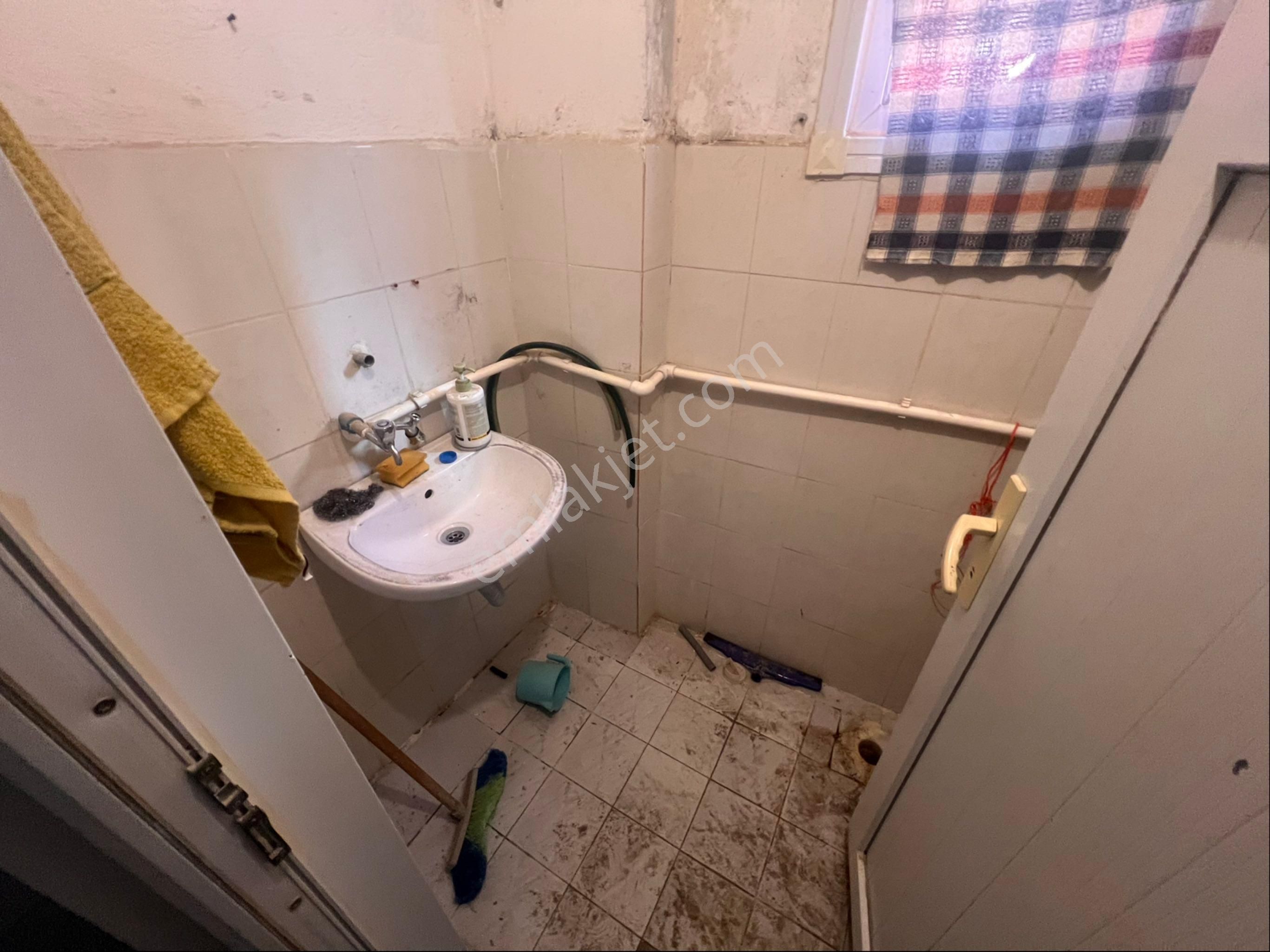 Pendik Ahmet Yesevi'de Yatırımlık 45m2 Doğalgaz -wc'li Dükkan - Görsel 5