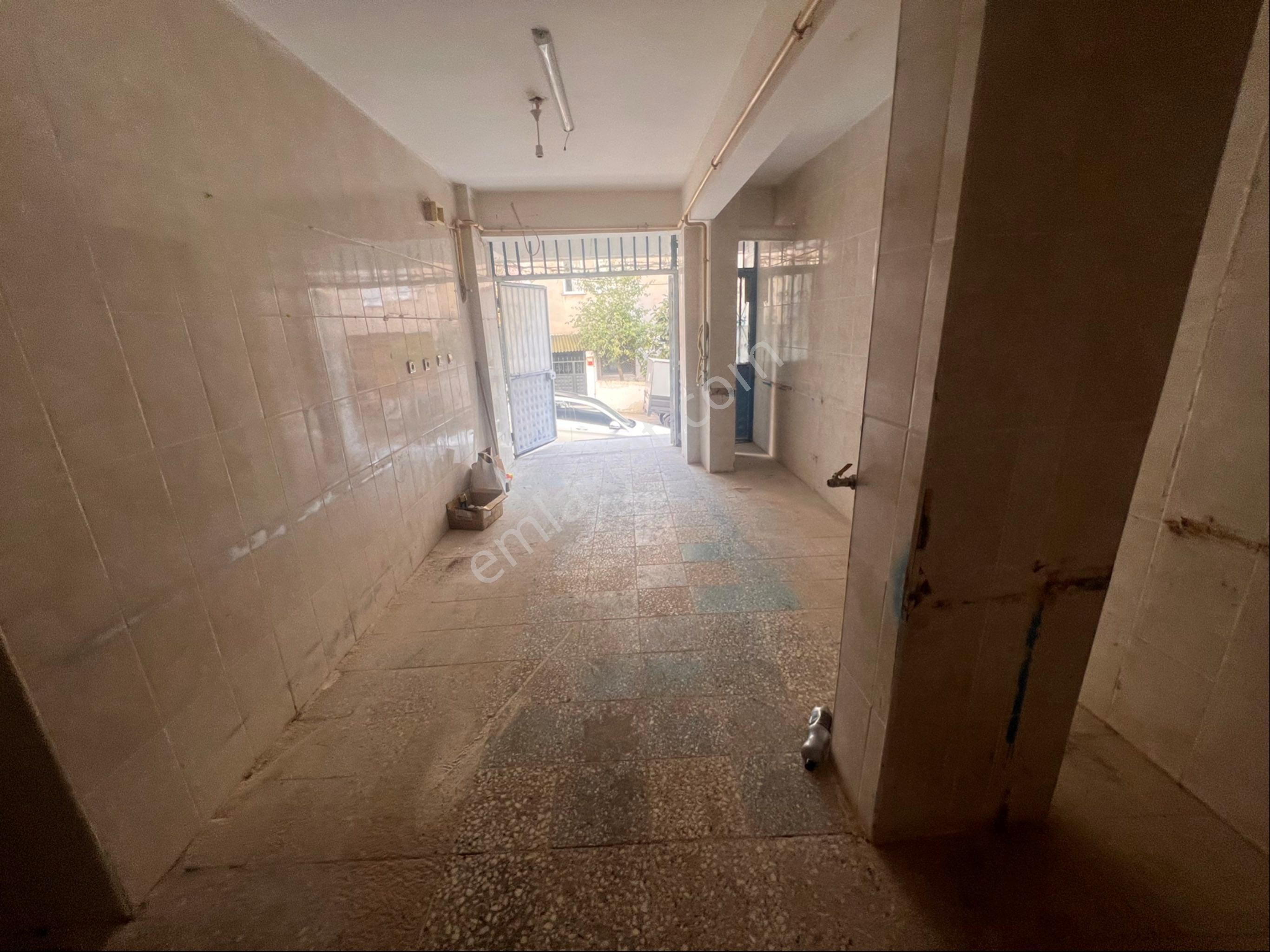 Pendik Ahmet Yesevi'de Yatırımlık 45m2 Doğalgaz -wc'li Dükkan