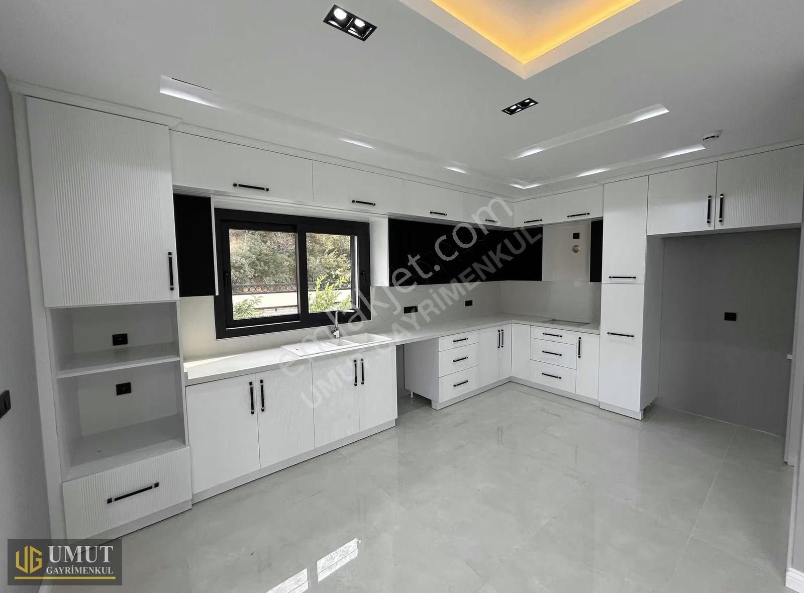 Didimde Deniz Manzaralı Tam Müstakil Havuzlu 3+1 Villa - Görsel 27