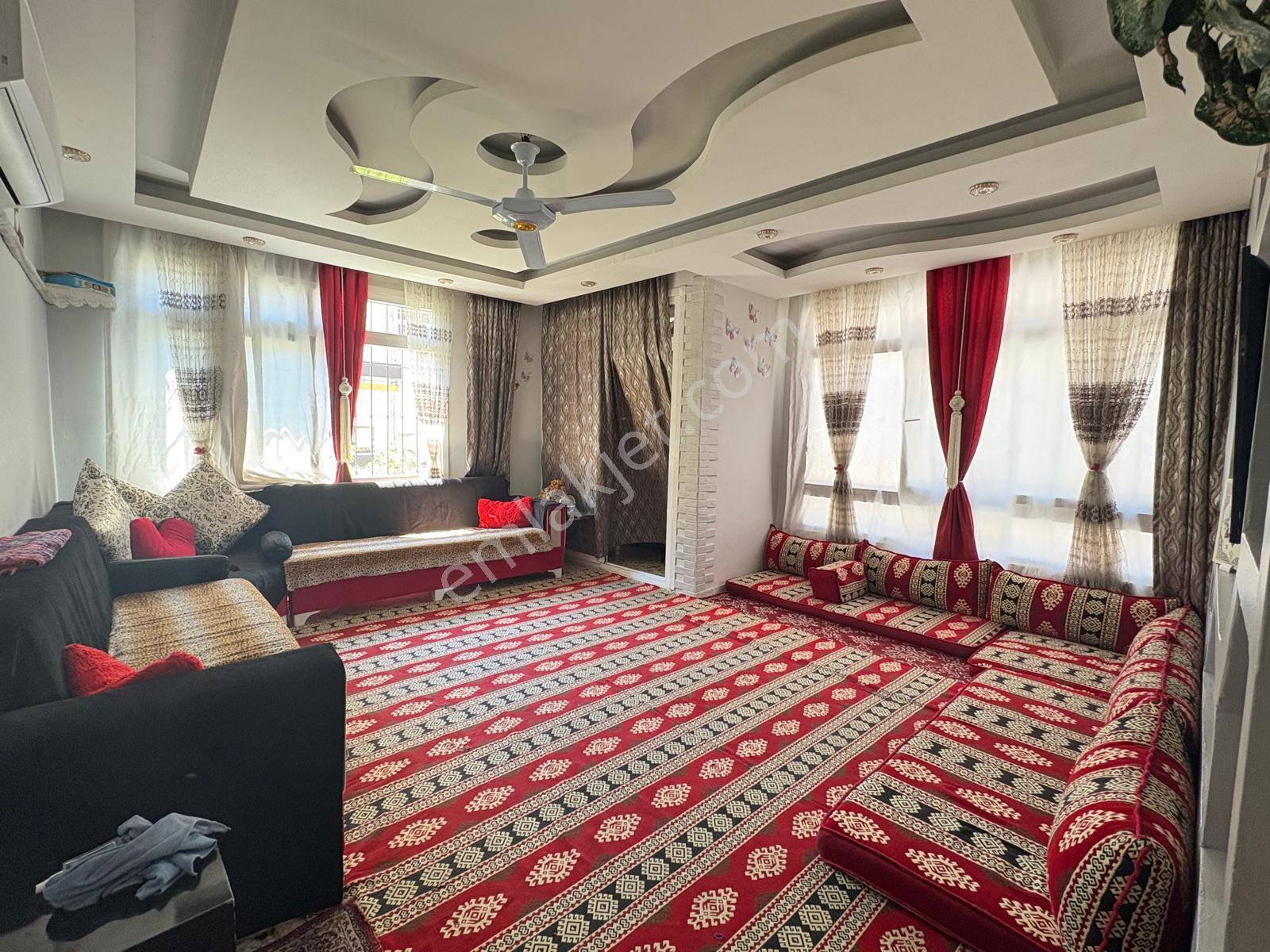 Prestij'den Hamidiye'de Geniş Oturumlu Temiz 3+1 Daire