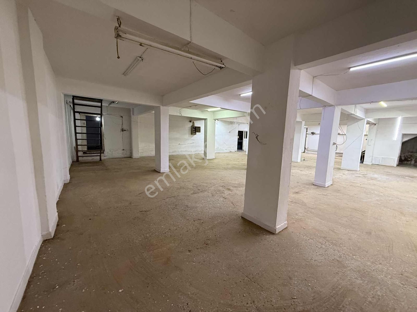 Çobançeşmede 300m2 İmalata Uygun İş Yeri - Görsel 14