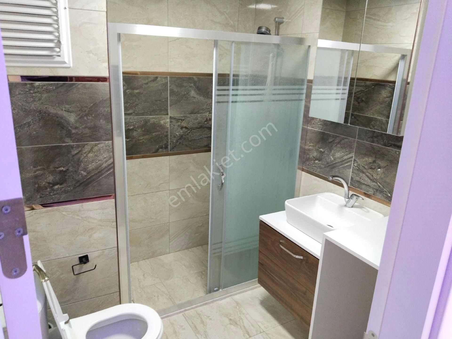 Bergama Ultra Lüks Doğalgazlı Elektrikli Panjurlu Asansörlü Ara 2.kat Kiralık Daire - Görsel 29