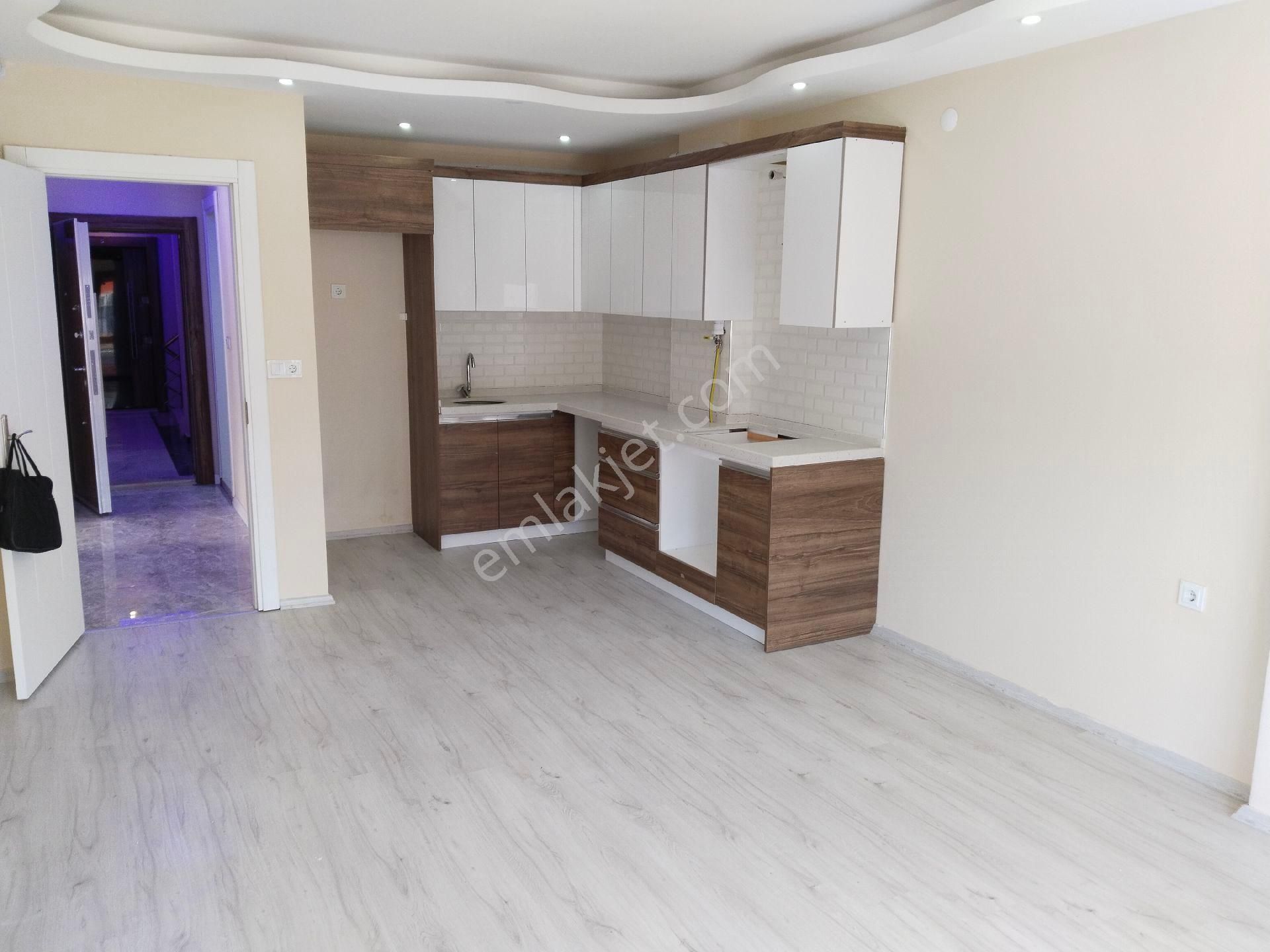 Bergama Ultra Lüks Doğalgazlı Elektrikli Panjurlu Asansörlü Ara 2.kat Kiralık Daire - Görsel 14