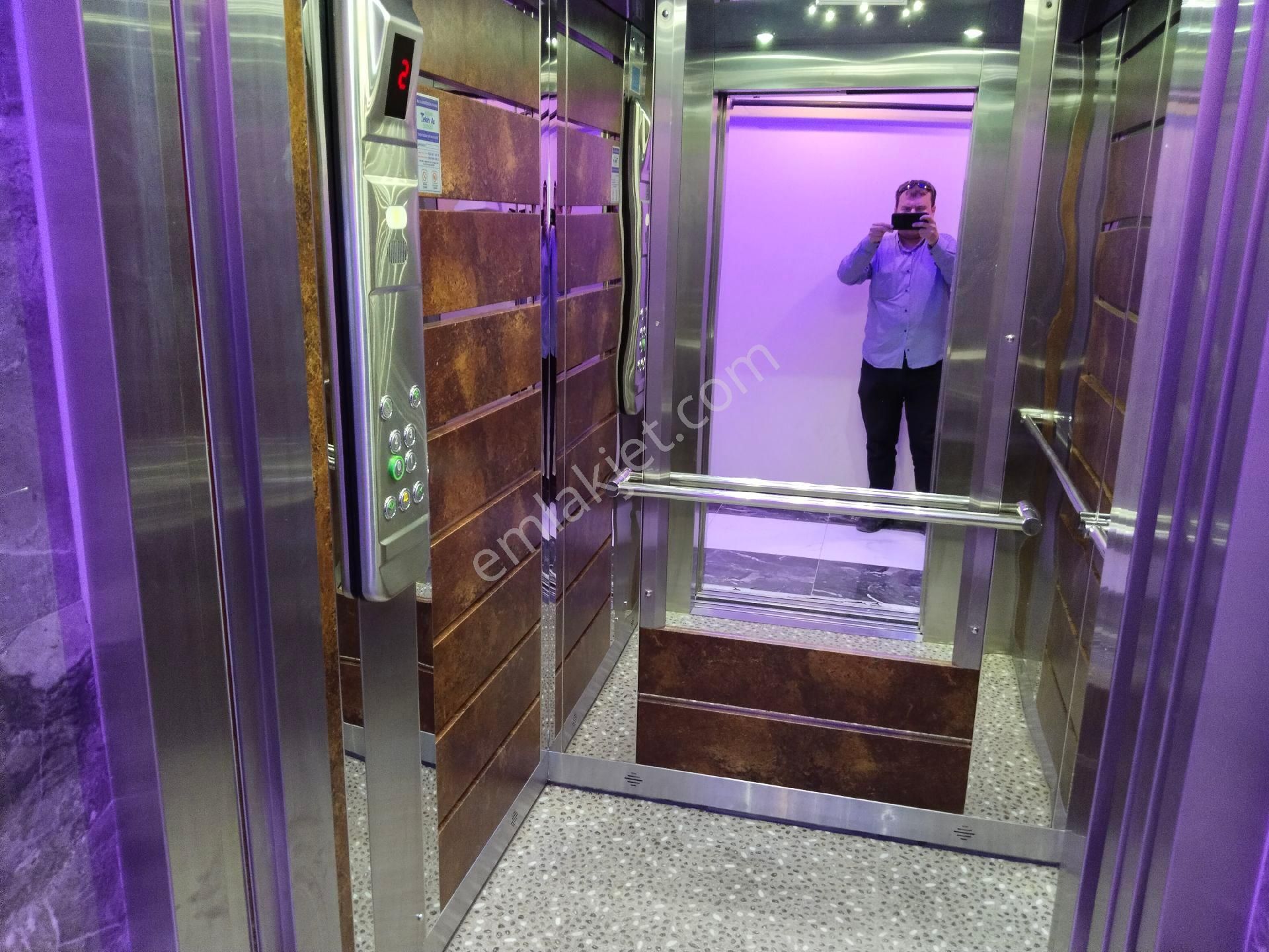 Bergama Ultra Lüks Doğalgazlı Elektrikli Panjurlu Asansörlü Ara 2.kat Kiralık Daire - Görsel 3