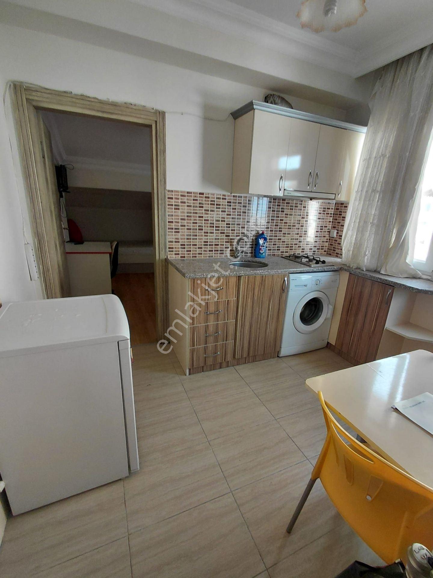 Isparta Merkez Bağlar Mahallesinde Satılık Çatı Katı Apart