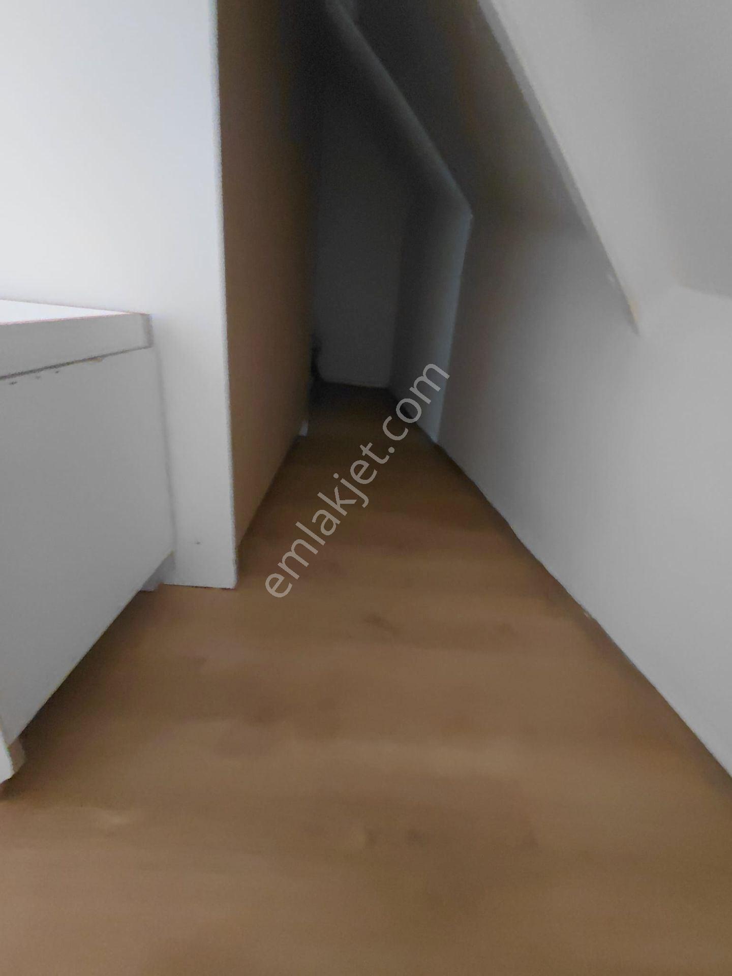 Isparta Merkez Bağlar Mahallesinde Satılık Çatı Katı Apart - Görsel 9