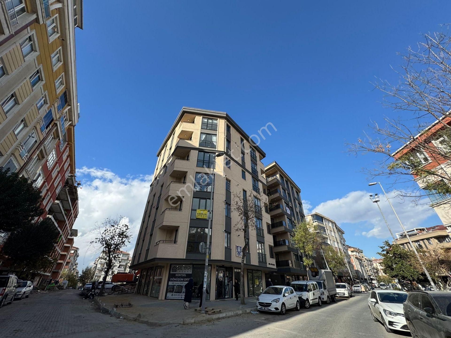 Bahçelievler Yayla Caddesi Üzerinde 2+1 Sıfır Binada Satılık