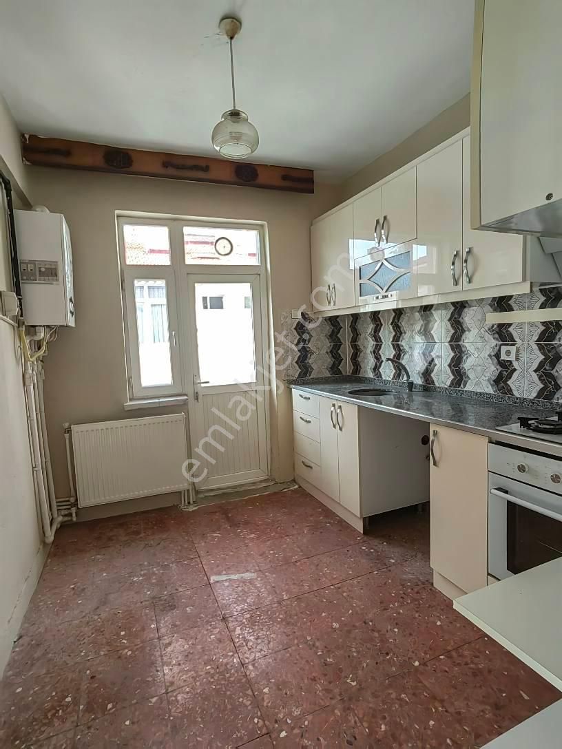 Nasreddin Emlaktan Perşembe Pazarı Altı Kiralık Daire - Görsel 5