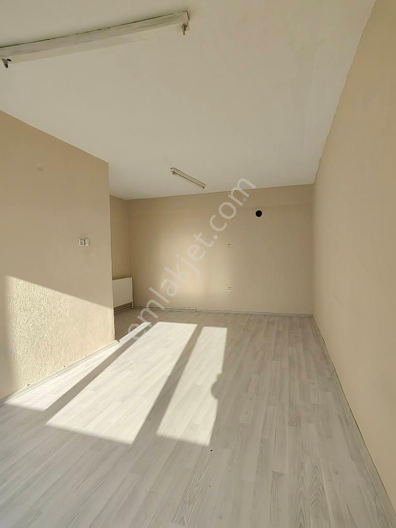 Nasreddin Emlaktan Perşembe Pazarı Altı Kiralık Daire - Görsel 10