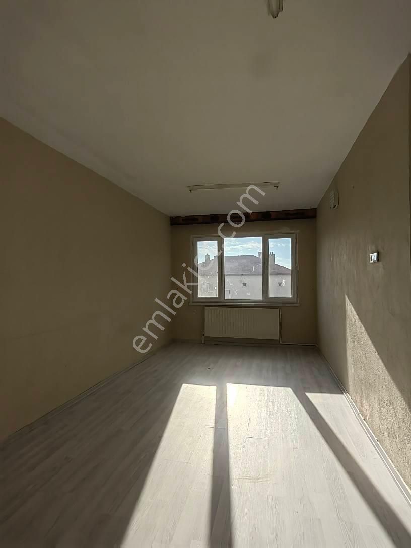 Nasreddin Emlaktan Perşembe Pazarı Altı Kiralık Daire - Görsel 13