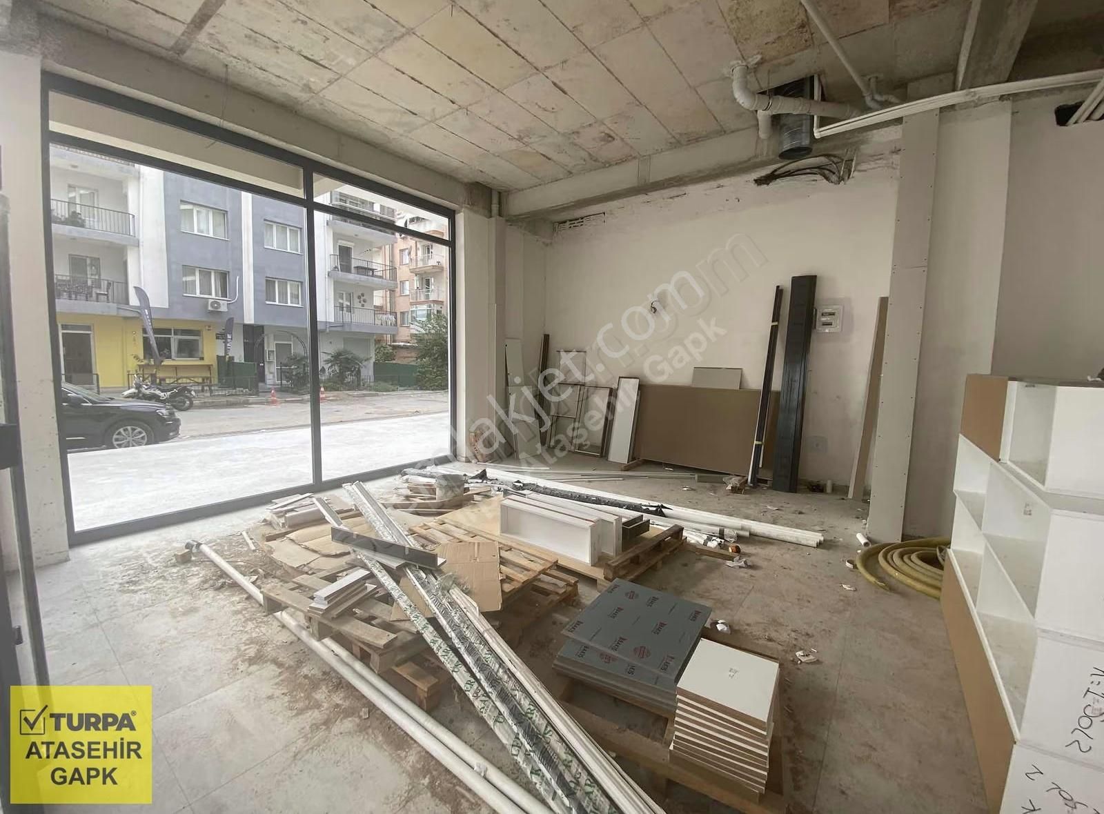 Çiğli Ataşehir'de 90m² Boş Dükkan - Görsel 4