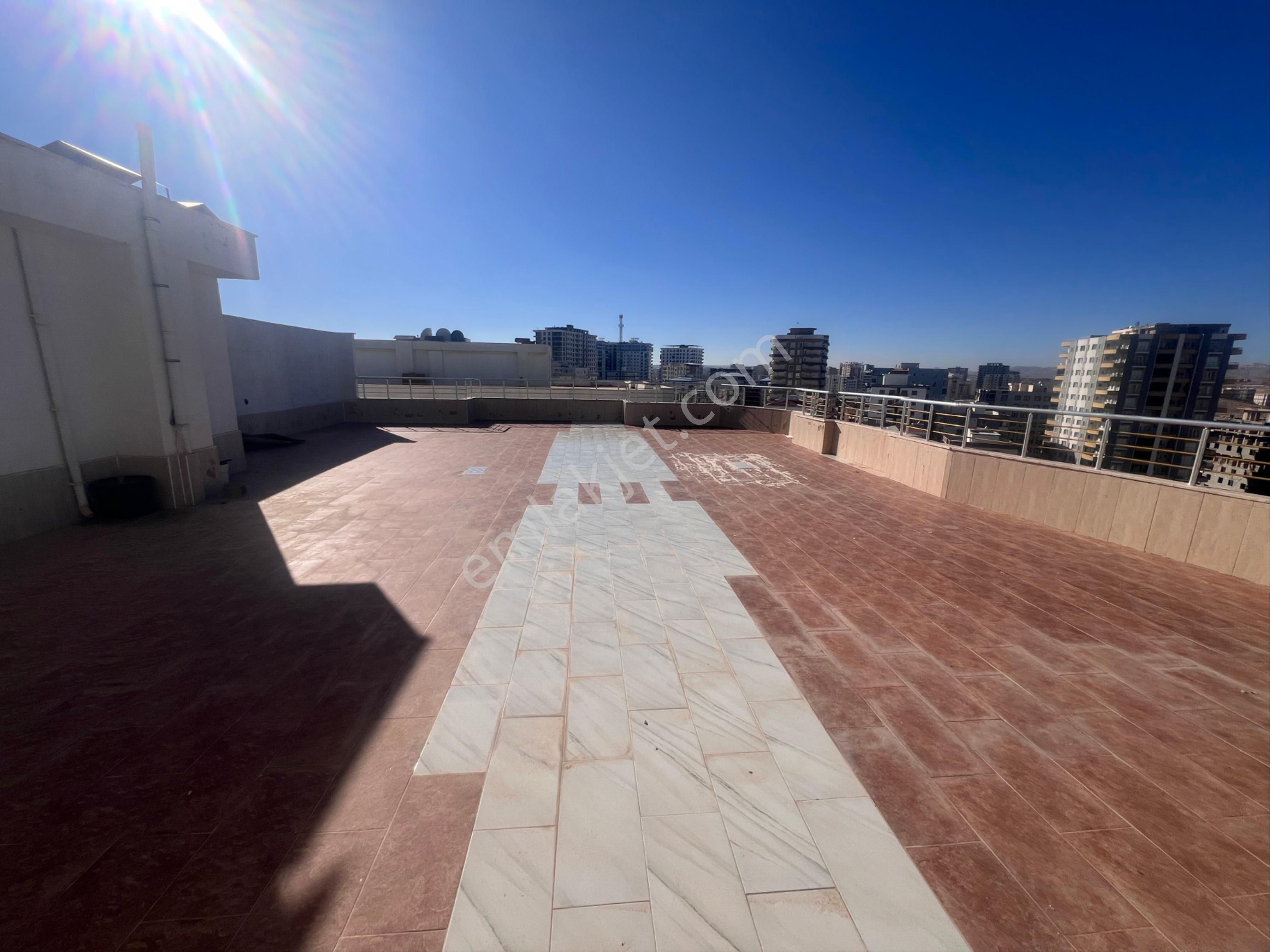 Murat Emlaktan Geniş Teraslı Lüks Kale Cepheli 4+1 Daire Satılık - Görsel 31