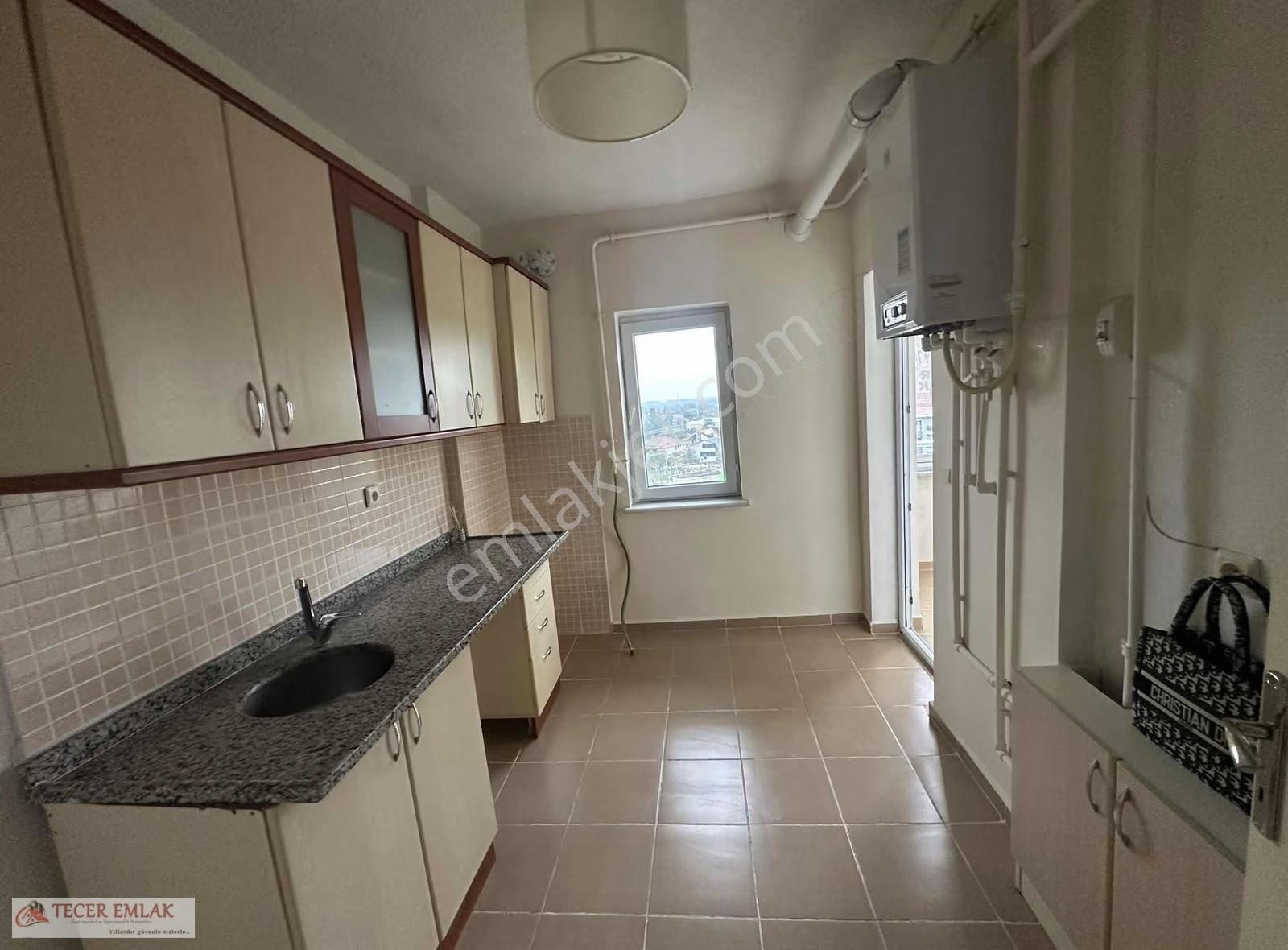 Düzce Beyköy Toki Konutlarında Satılık Son Kat Manzaralı Daire - Görsel 9