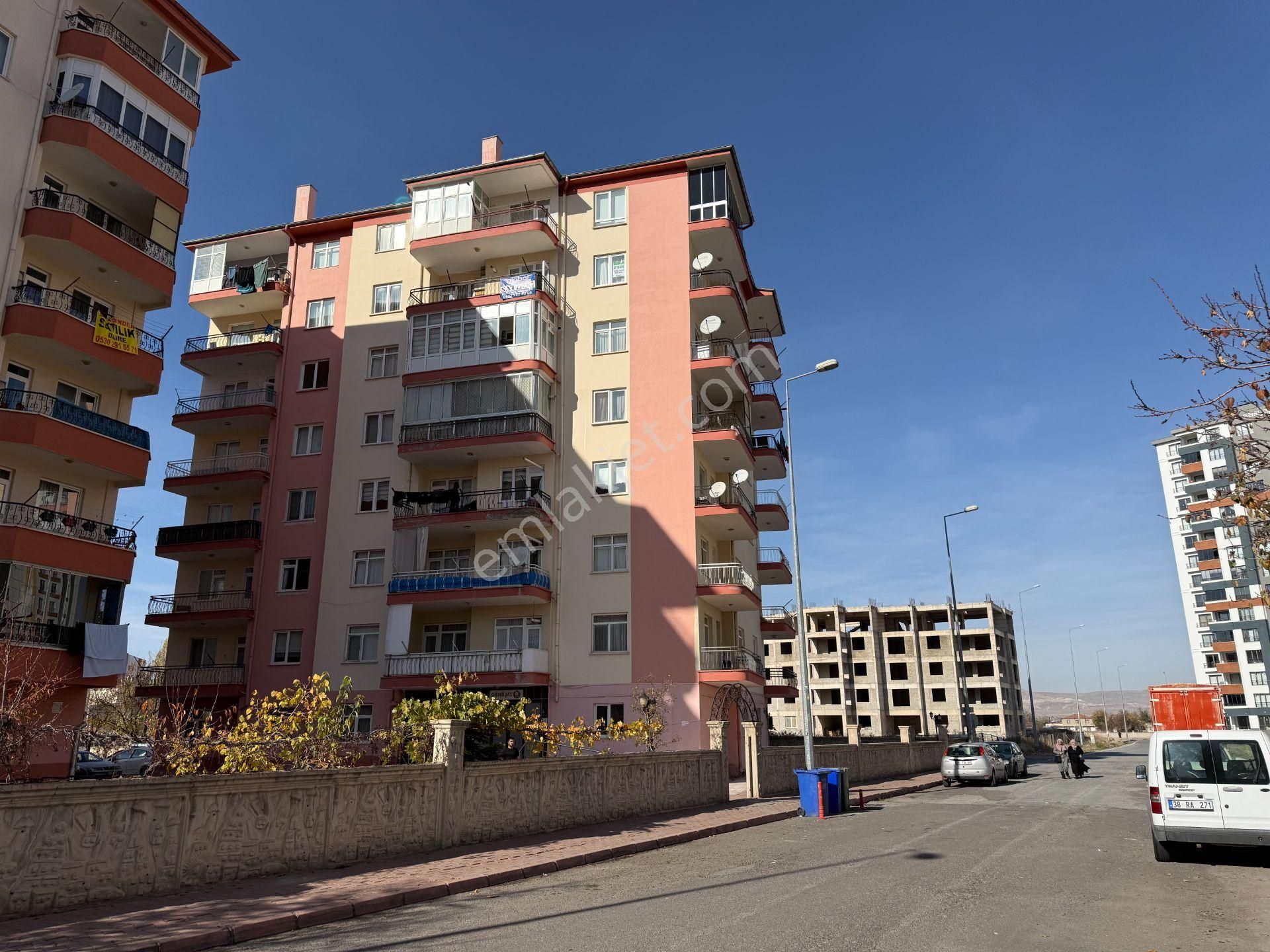 Global Emlak Zümrütte Satılık Kombili 3+1 Kiracılı Daire