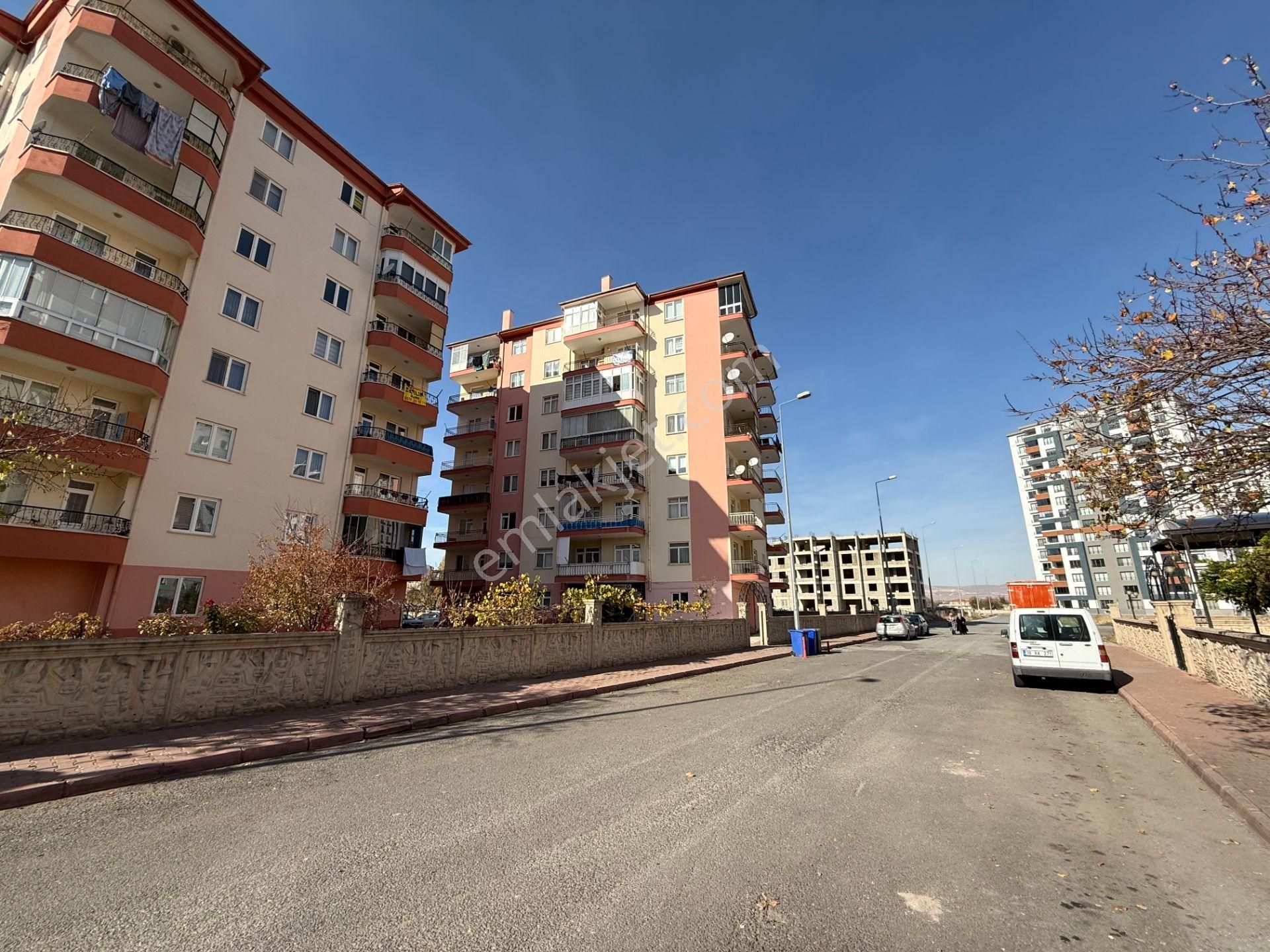 Global Emlak Zümrütte Satılık Kombili 3+1 Kiracılı Daire - Görsel 2