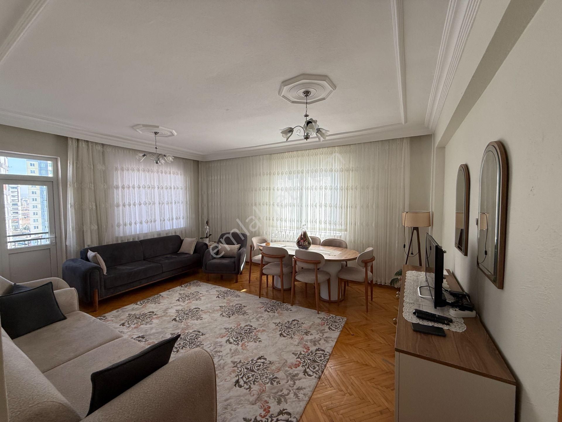 Global Emlak Zümrütte Satılık Kombili 3+1 Kiracılı Daire - Görsel 9