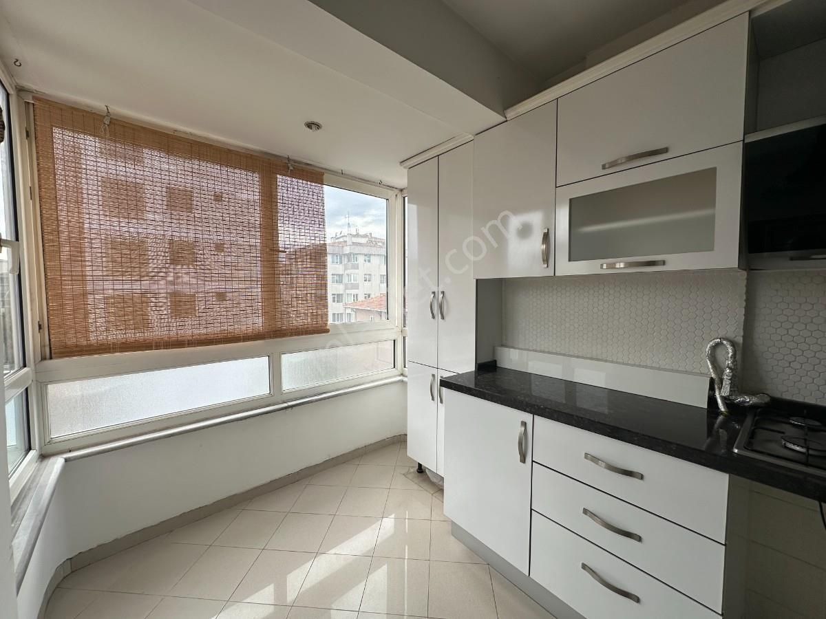 Turyap Göztepe Den Şair Arşide Katta Tek Geniş 3+1 Kiralık Daire - Görsel 13