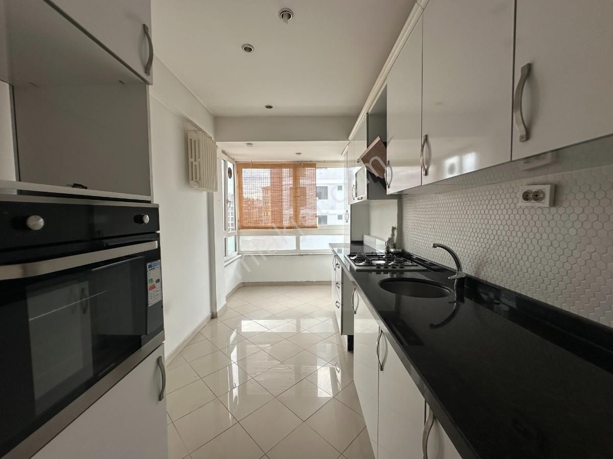 Turyap Göztepe Den Şair Arşide Katta Tek Geniş 3+1 Kiralık Daire - Görsel 9