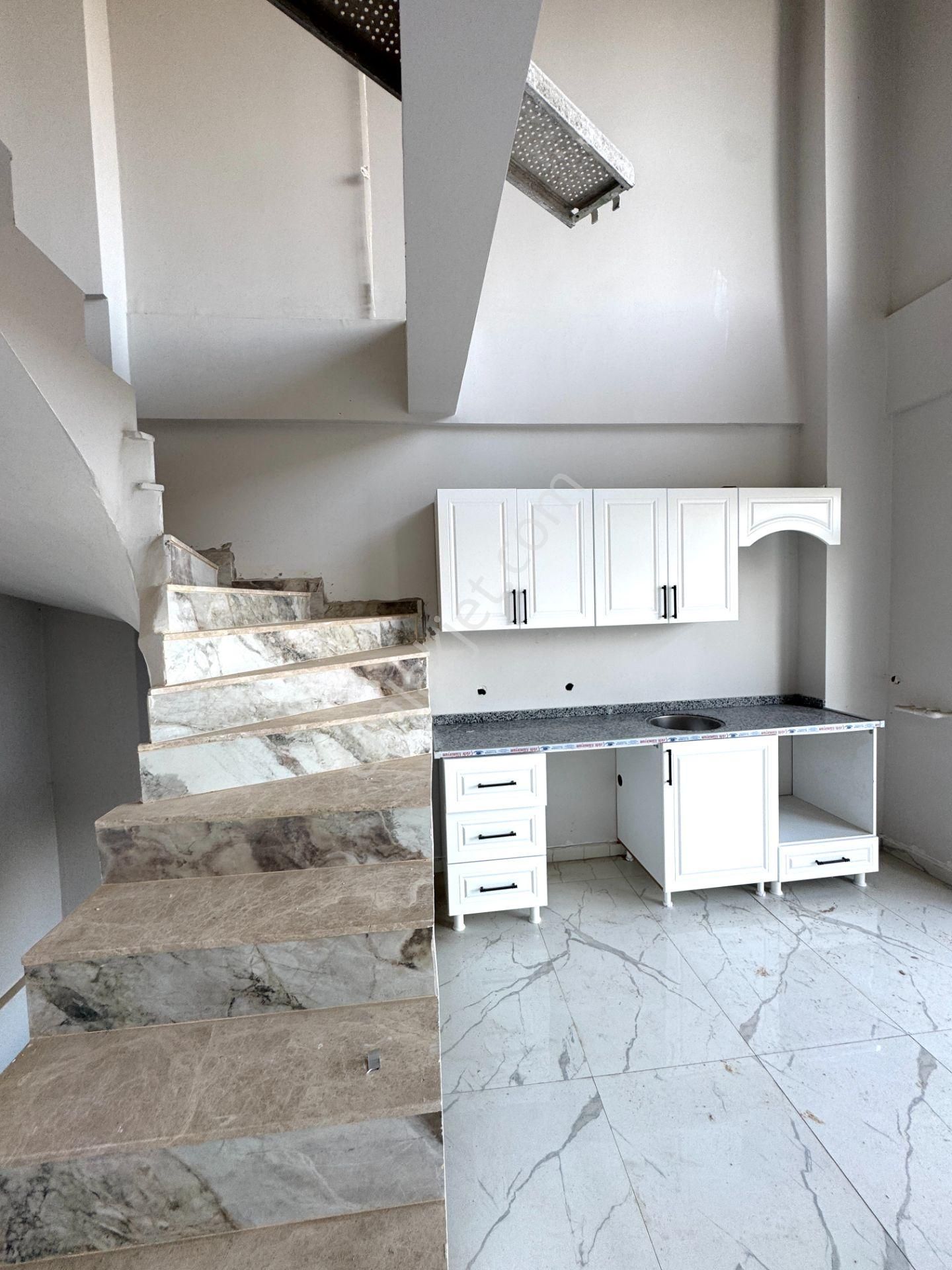 Altıntaşta Havuzlu 3+1 Satılık Bahçe Dubleksi - Görsel 11