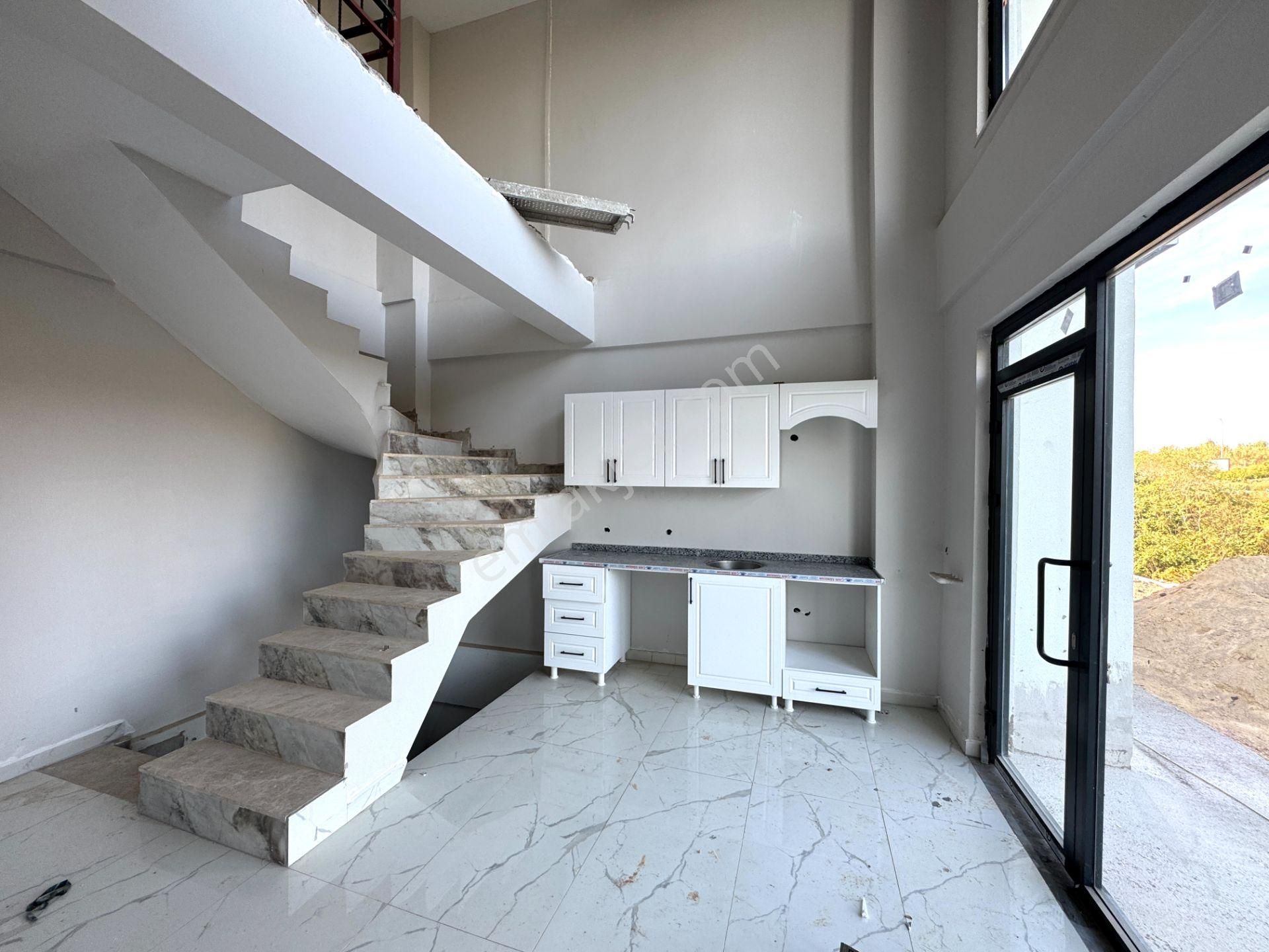 Altıntaşta Havuzlu 3+1 Satılık Bahçe Dubleksi - Görsel 8