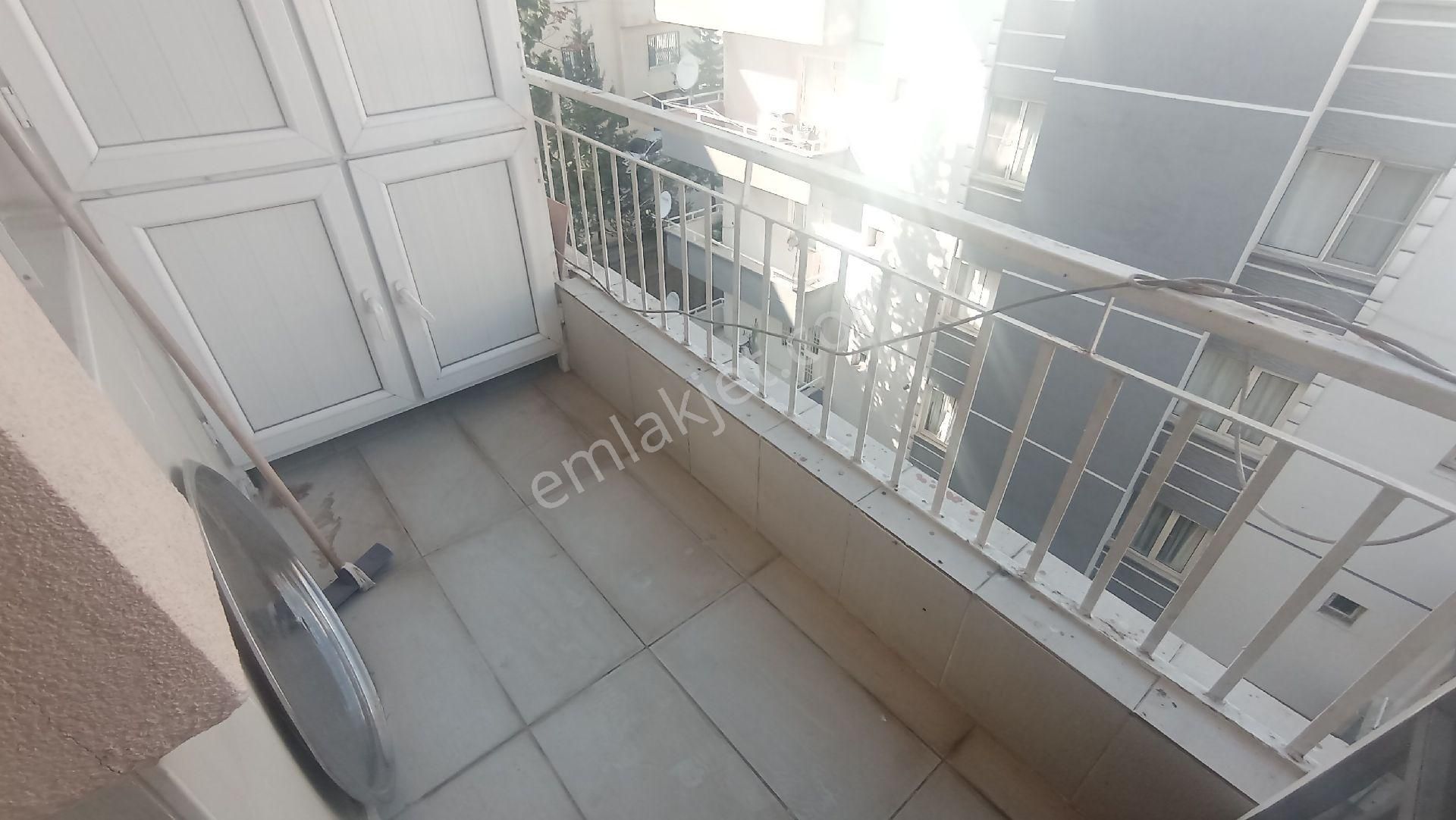 Kolejtepe Mahlesinde Konumu Güzel Geniş 2+1 Daire - Görsel 6