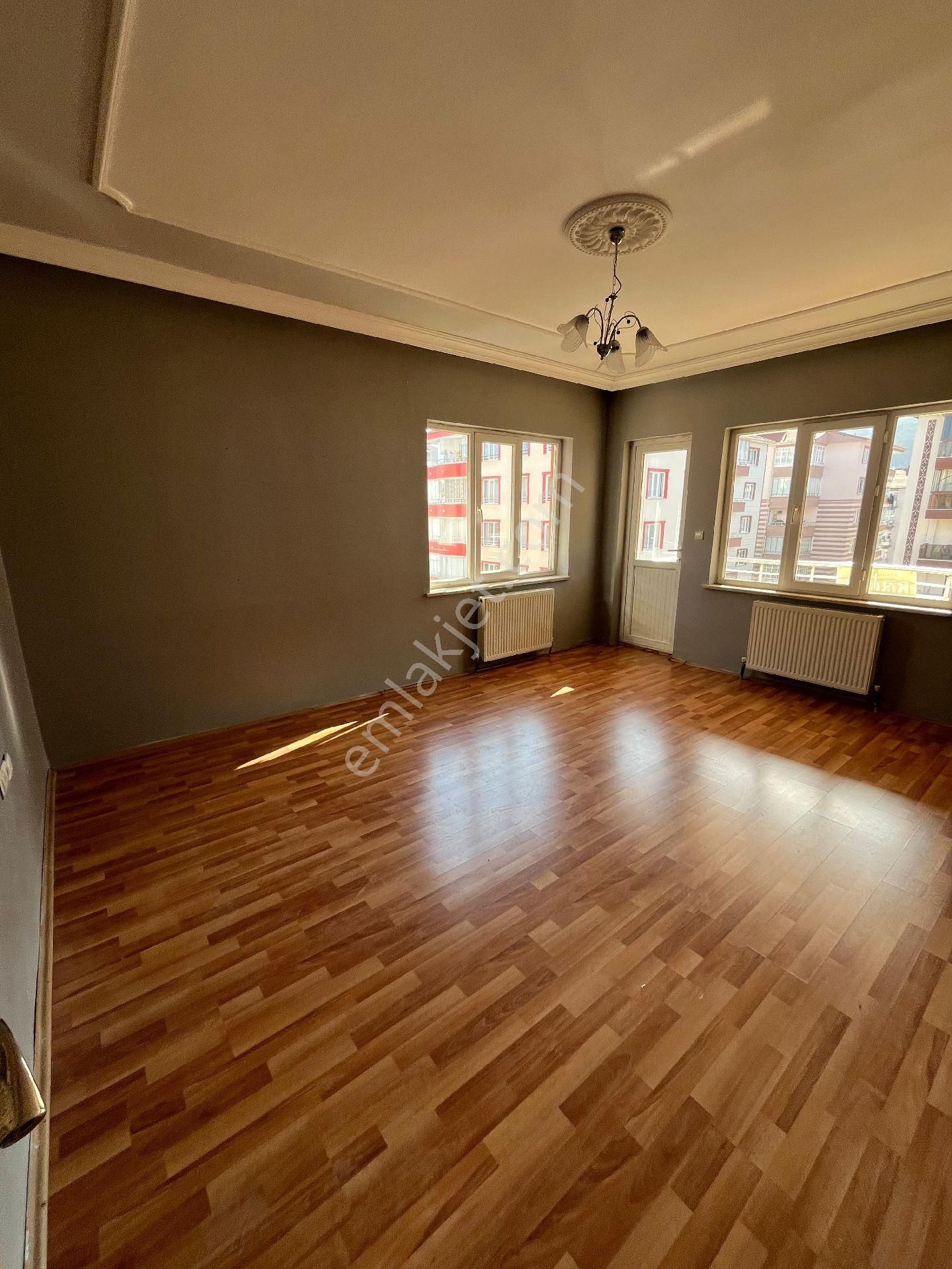 Murat Emlaktan Altunkalemde 4+1 Kiralık Daire - Görsel 12