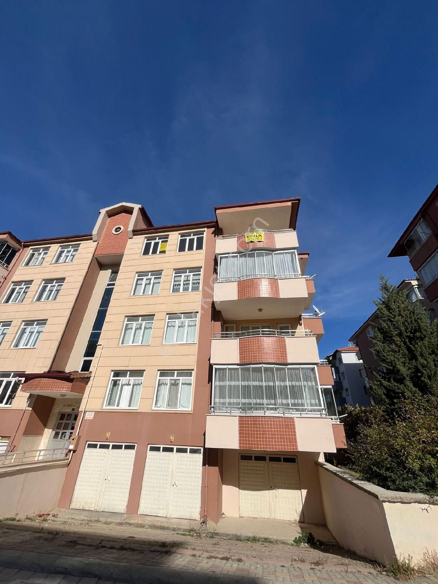 Murat Emlaktan Altunkalemde 4+1 Kiralık Daire