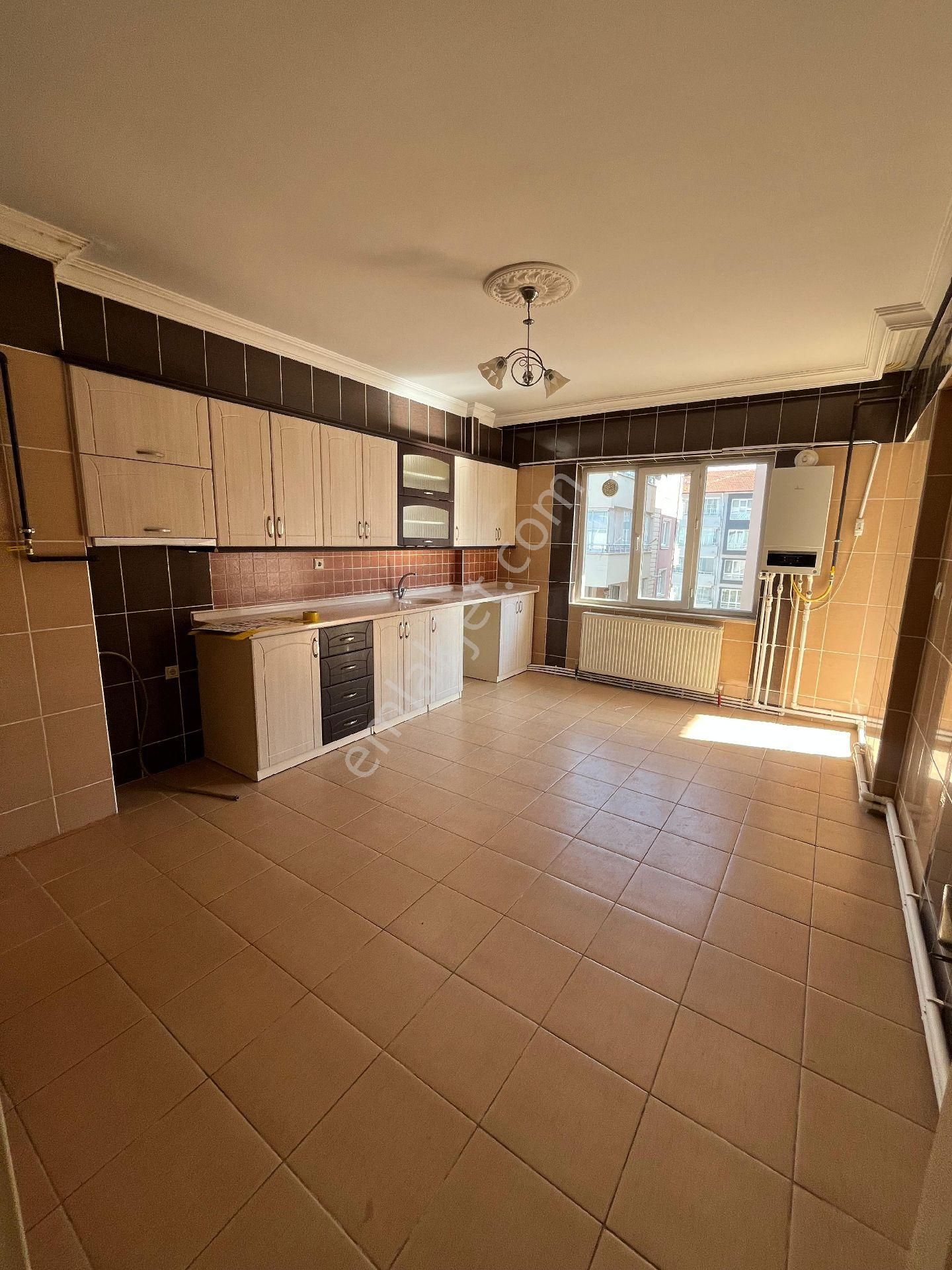 Murat Emlaktan Altunkalemde 4+1 Kiralık Daire - Görsel 10