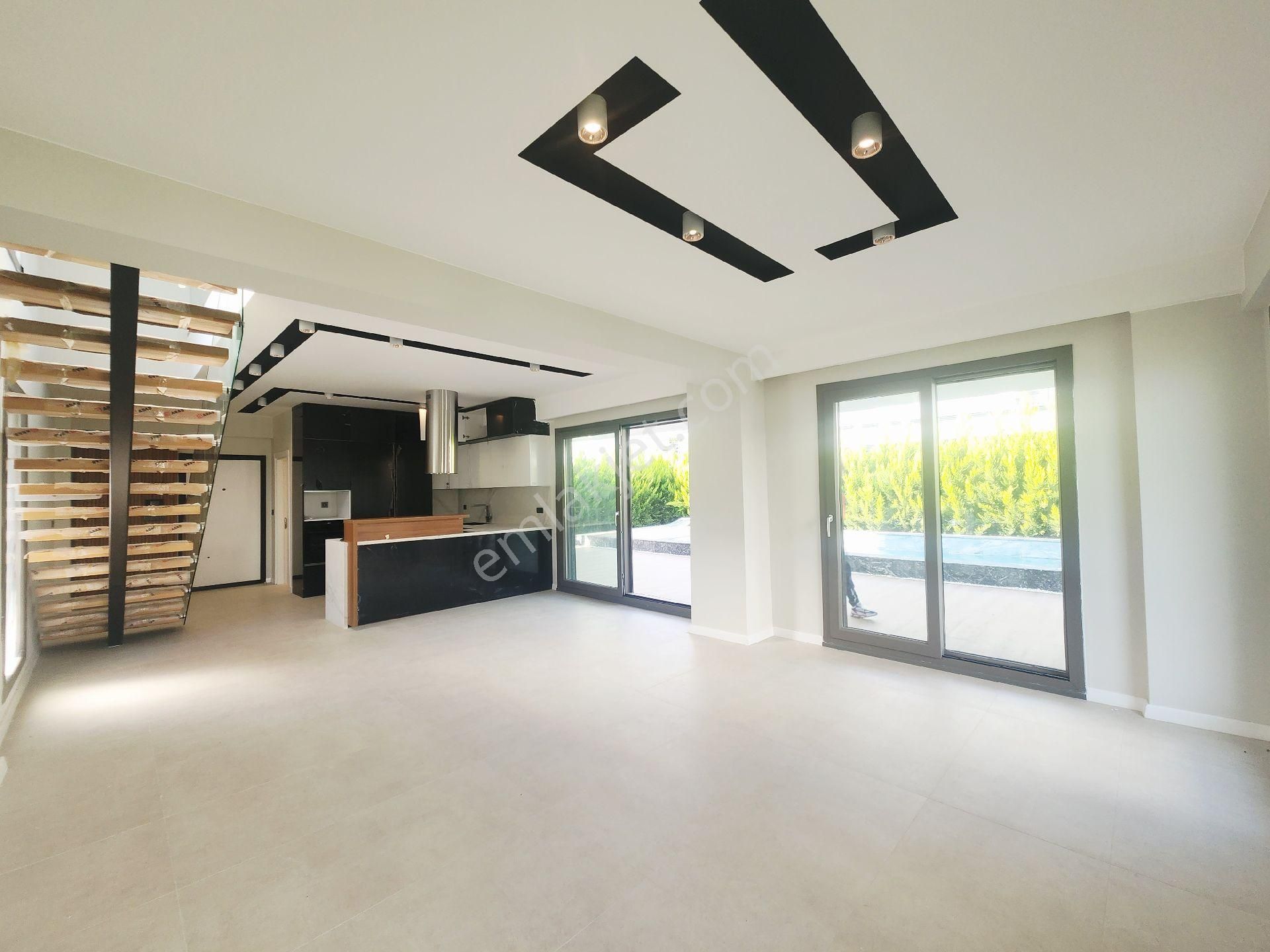 Güzelçamlı Plajına Cok Yakın Satılık Harıka Villa Köşe Konum - Görsel 14