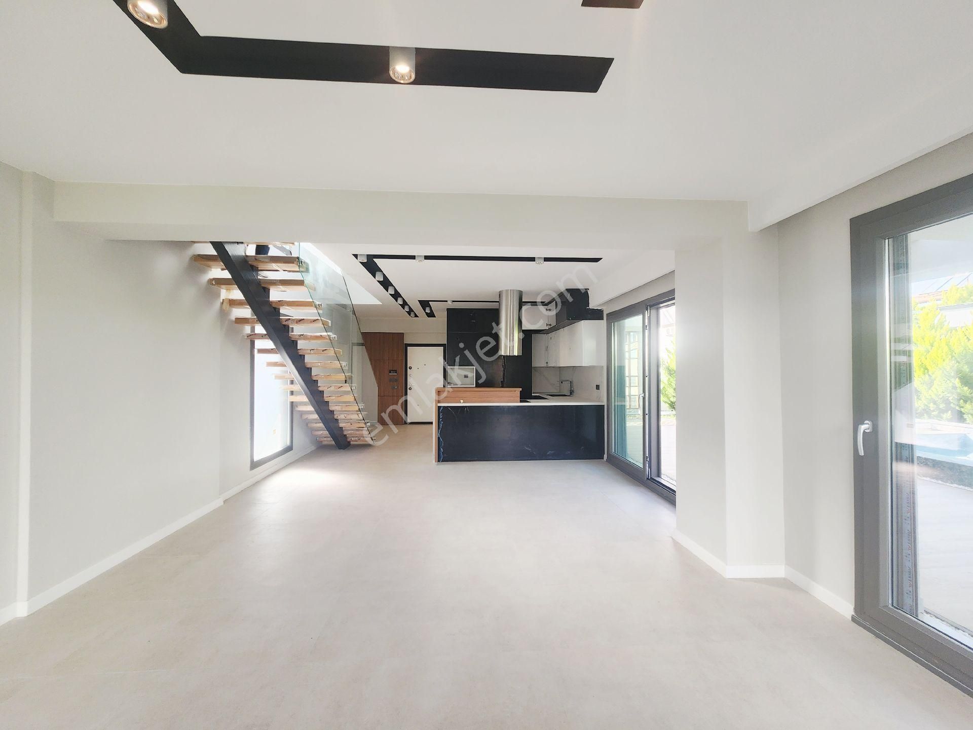 Güzelçamlı Plajına Cok Yakın Satılık Harıka Villa Köşe Konum - Görsel 18