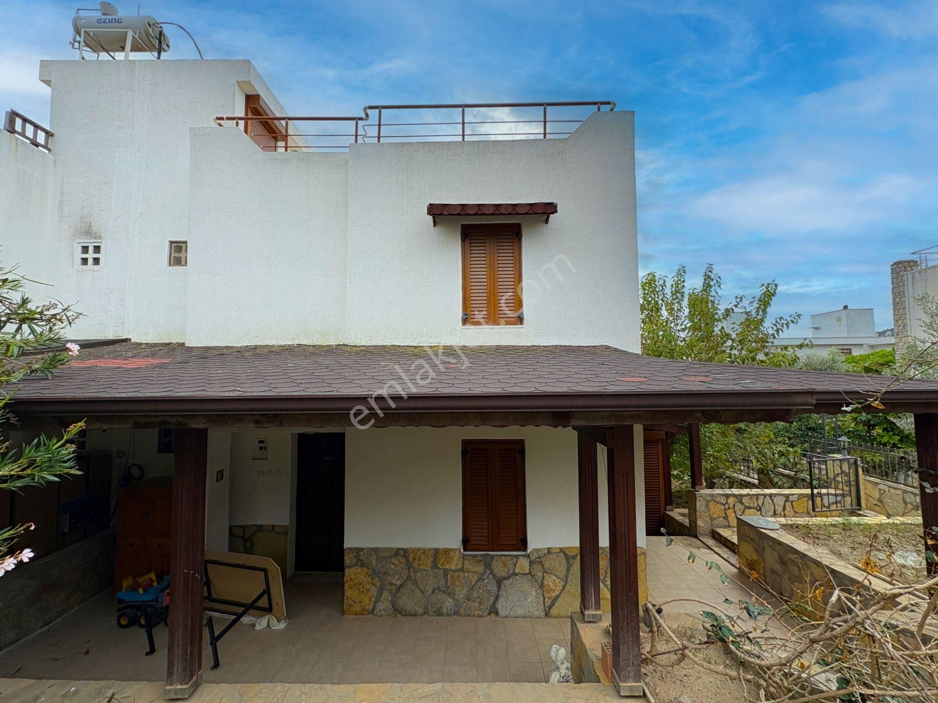 Kıyıkışlacıkta Site İçerisinde 3+1 Satılık Bahçeli Dubleks Villa - Görsel 10