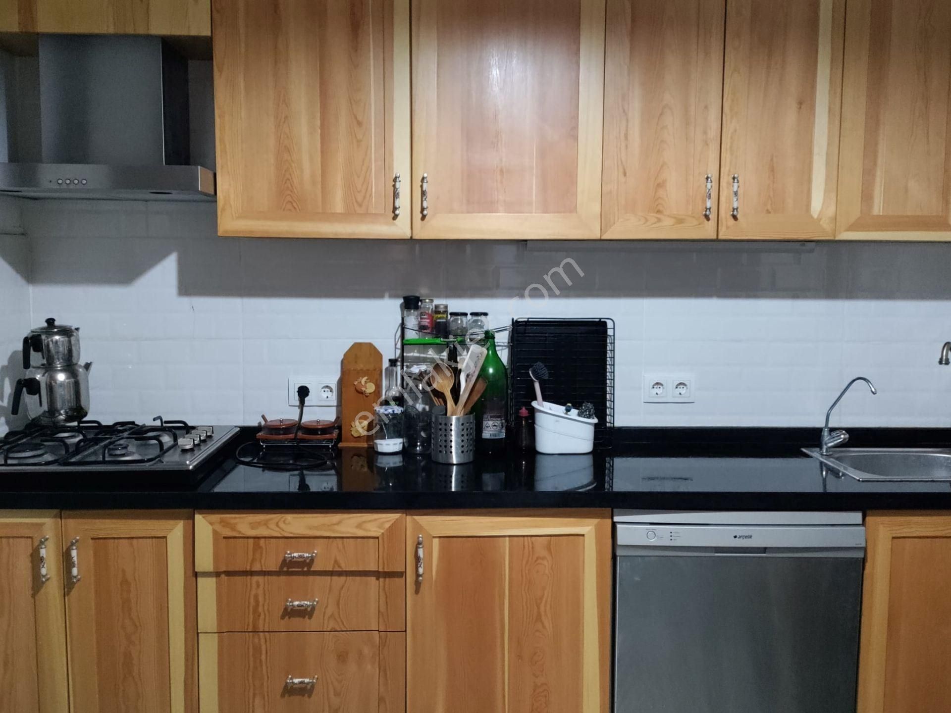 Kıyıkışlacıkta Site İçerisinde 3+1 Satılık Bahçeli Dubleks Villa - Görsel 17
