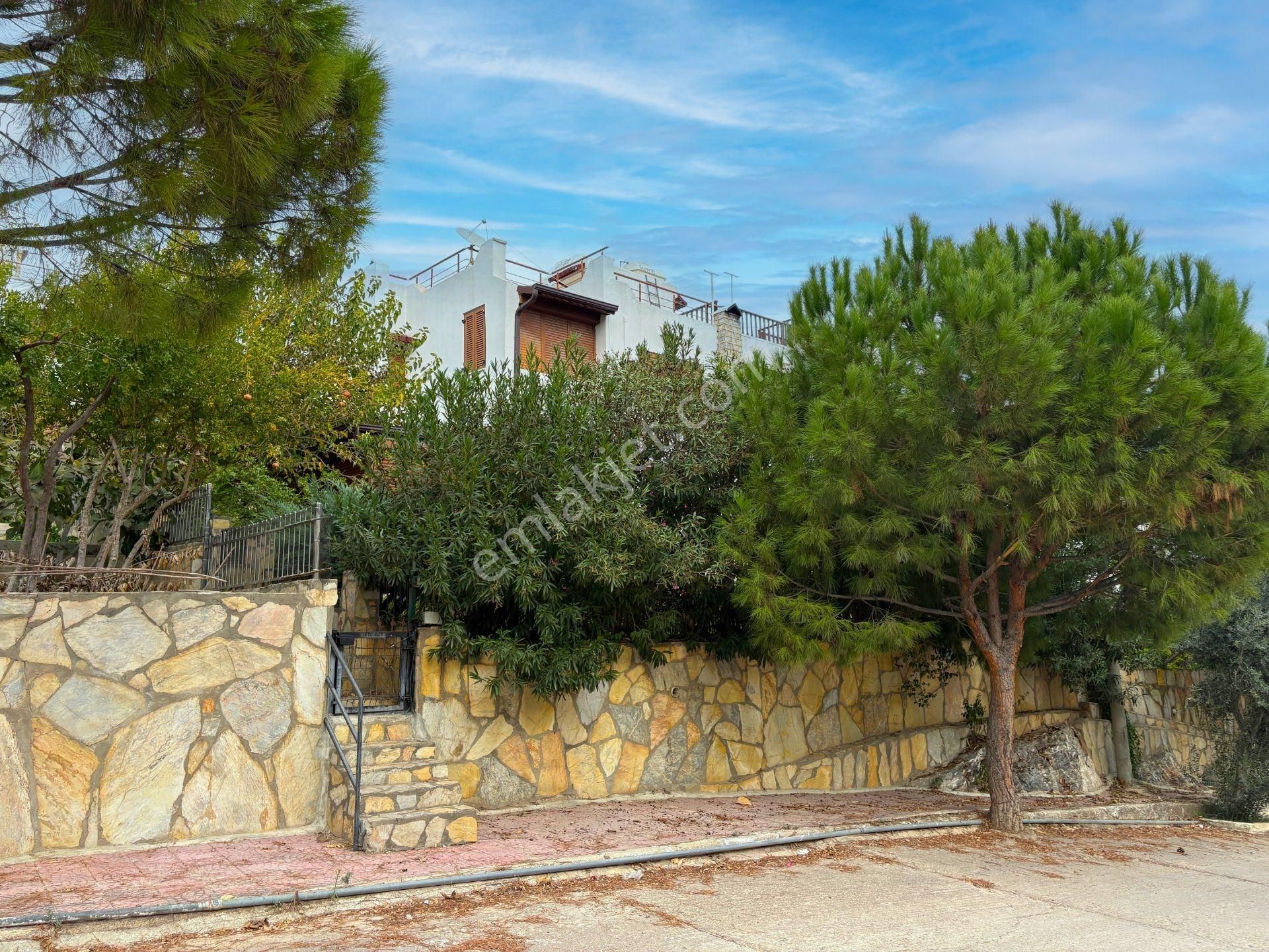 Kıyıkışlacıkta Site İçerisinde 3+1 Satılık Bahçeli Dubleks Villa - Görsel 7