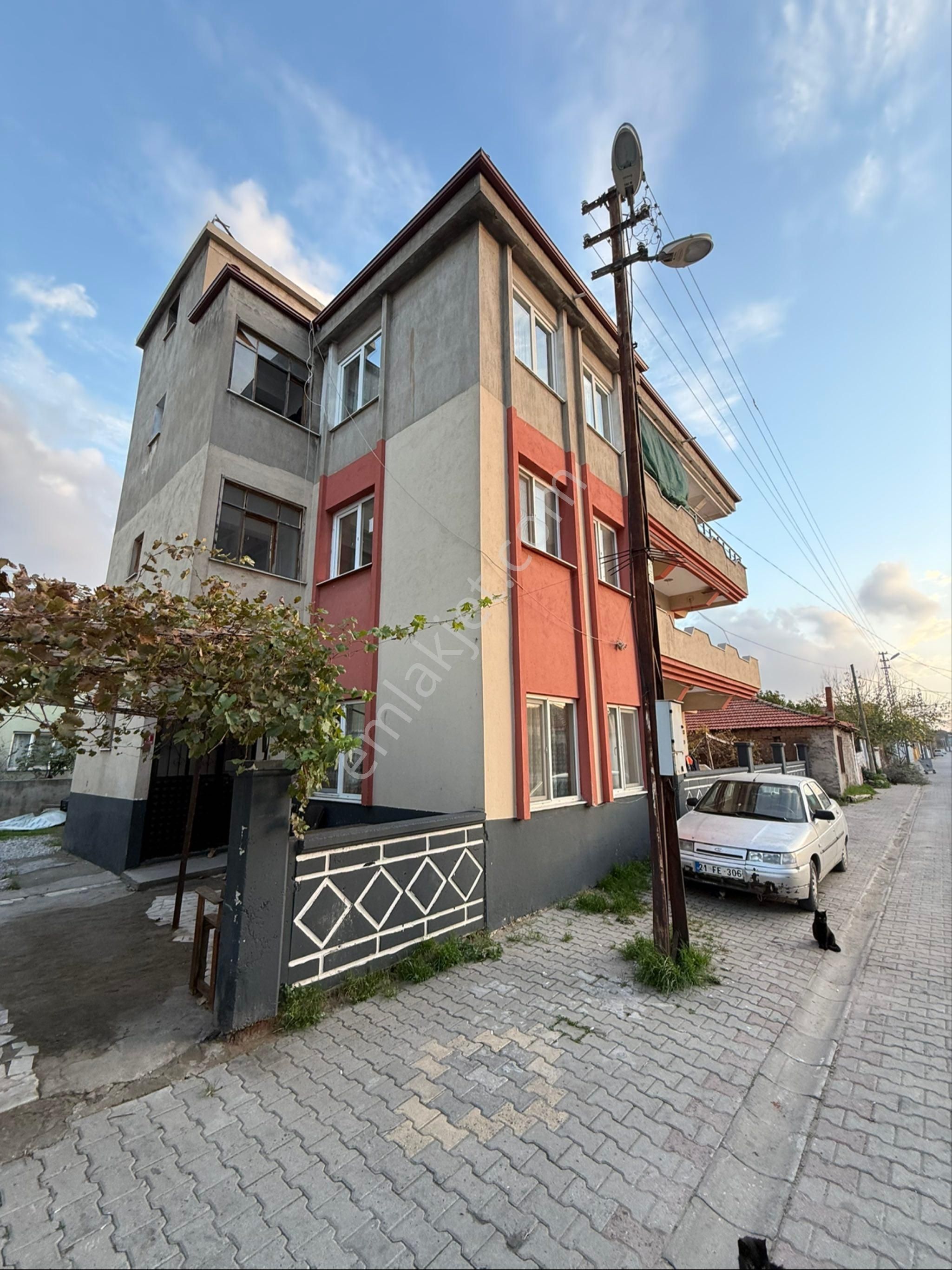 Rota'dan | Her Katta Tek Daire! |altınovada Kiralık 3+1 Ara Kat - Görsel 2