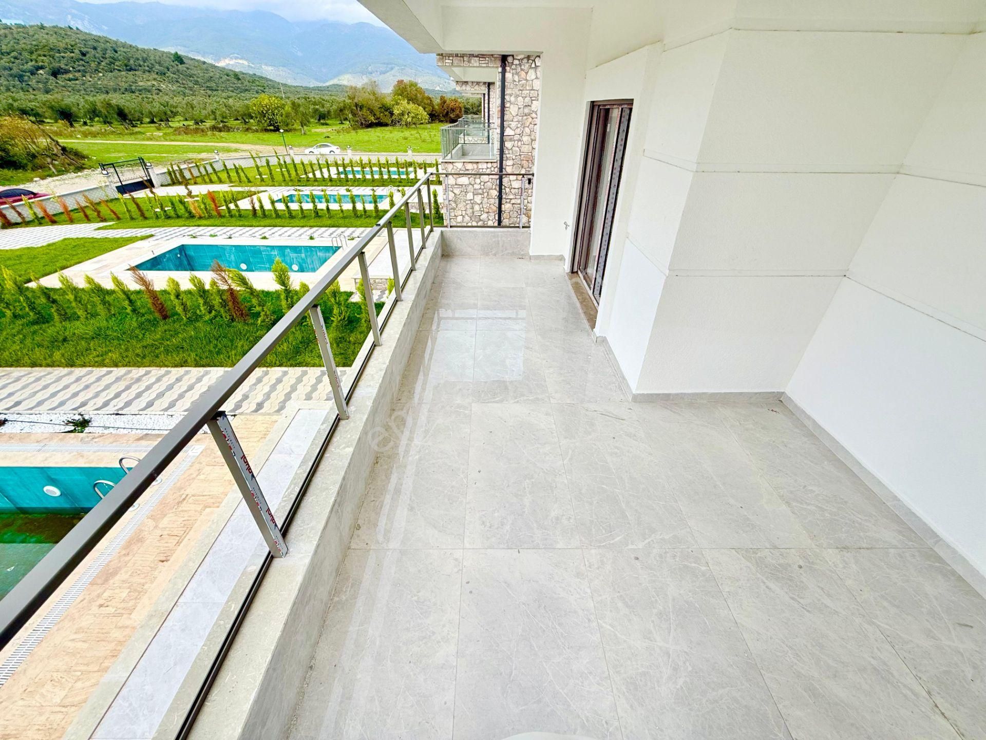 ▶ ▶ Akçay Körfez'den Doğa İle İç İçe Huzur Bulacağınız Sıfır 3+1 Satılık Villa - Görsel 16