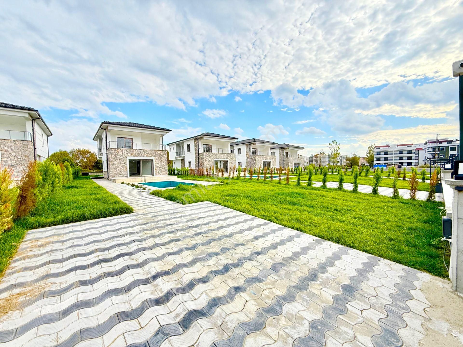 ▶ ▶ Akçay Körfez'den Doğa İle İç İçe Huzur Bulacağınız Sıfır 3+1 Satılık Villa - Görsel 34