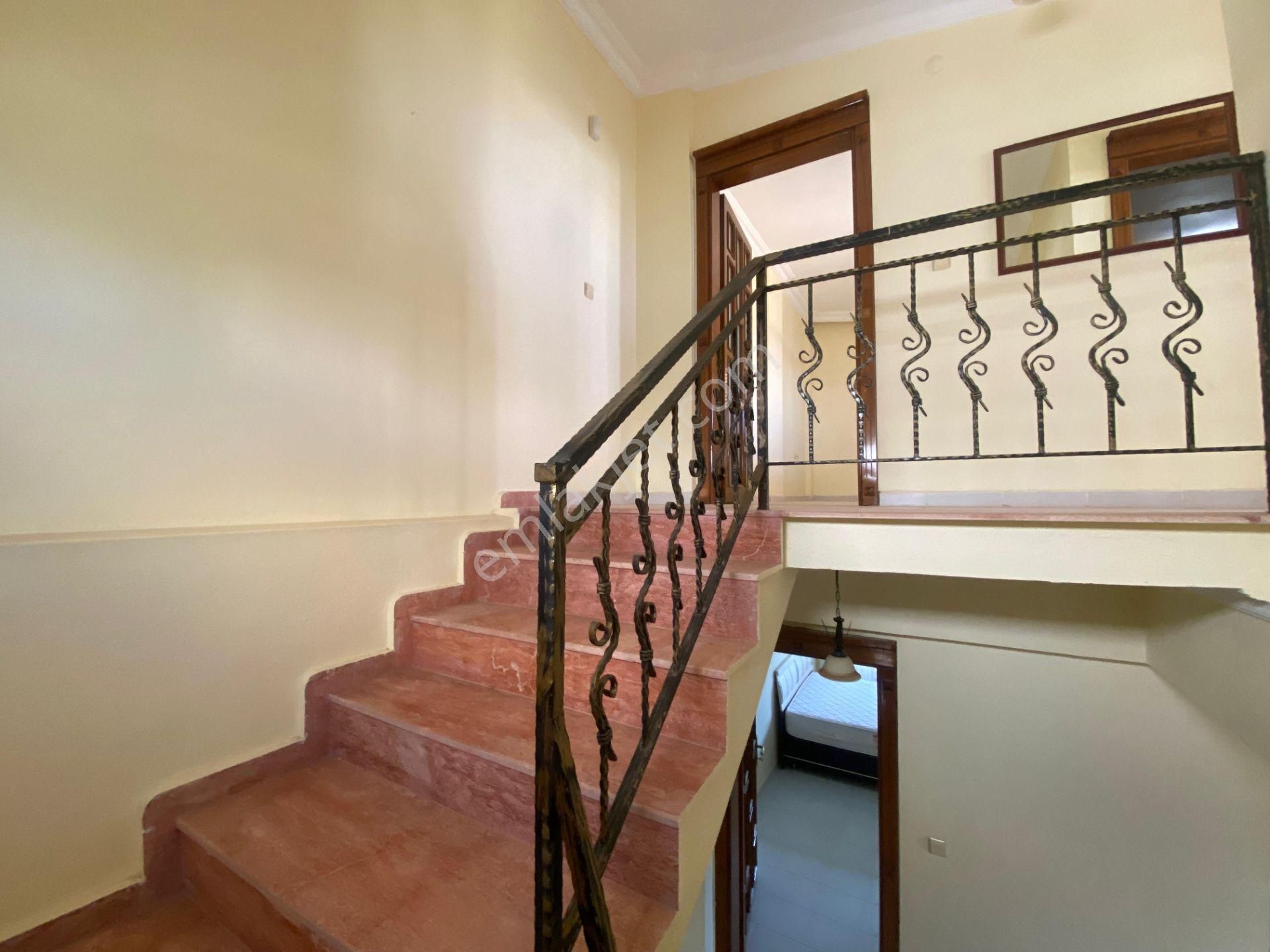 Didim Çamlık Mahallesi'nde Denize Yakın 4+1 Havuzlu Villa - Görsel 18