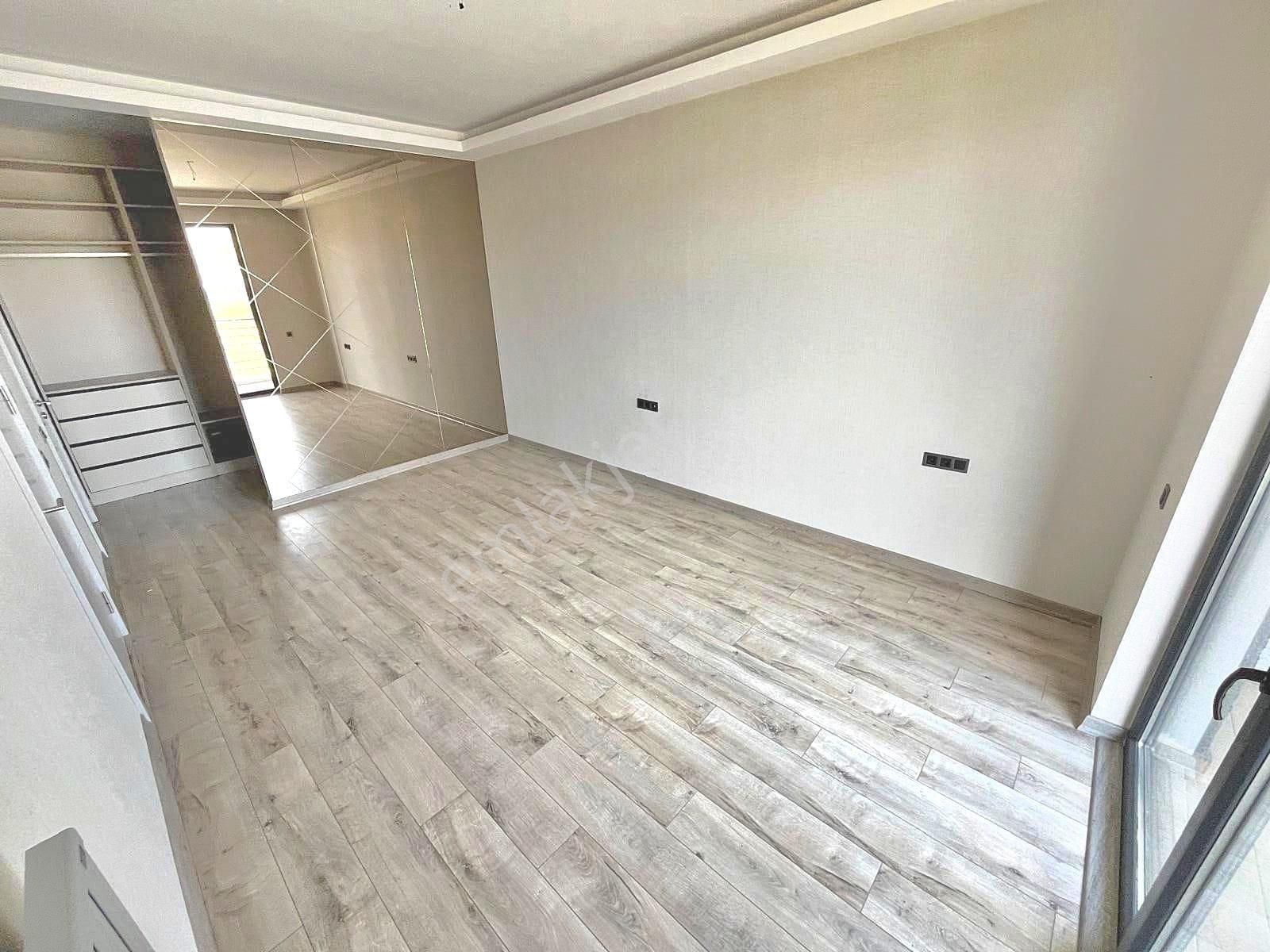 Ovacık'ta Site İçerisinde Ultra Lüks Yapılı 4.5+1 Daire! - Görsel 15