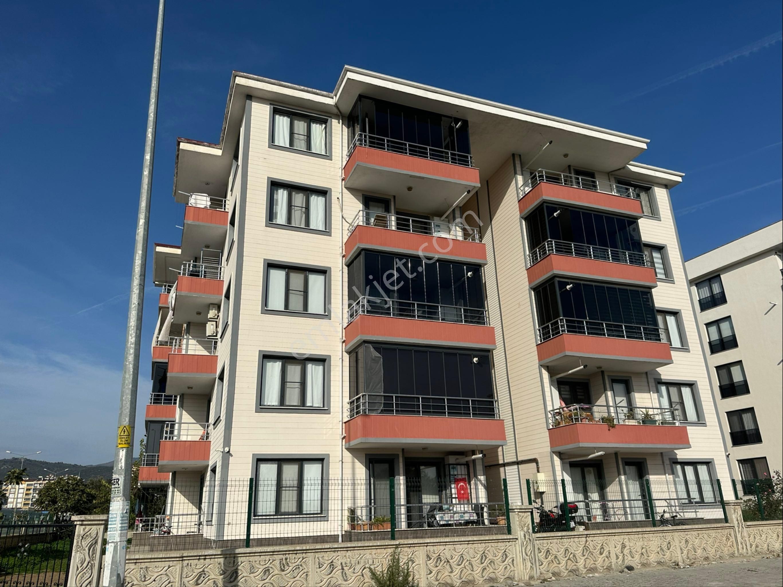 Edremit’te 3+1 Kiralık Daire